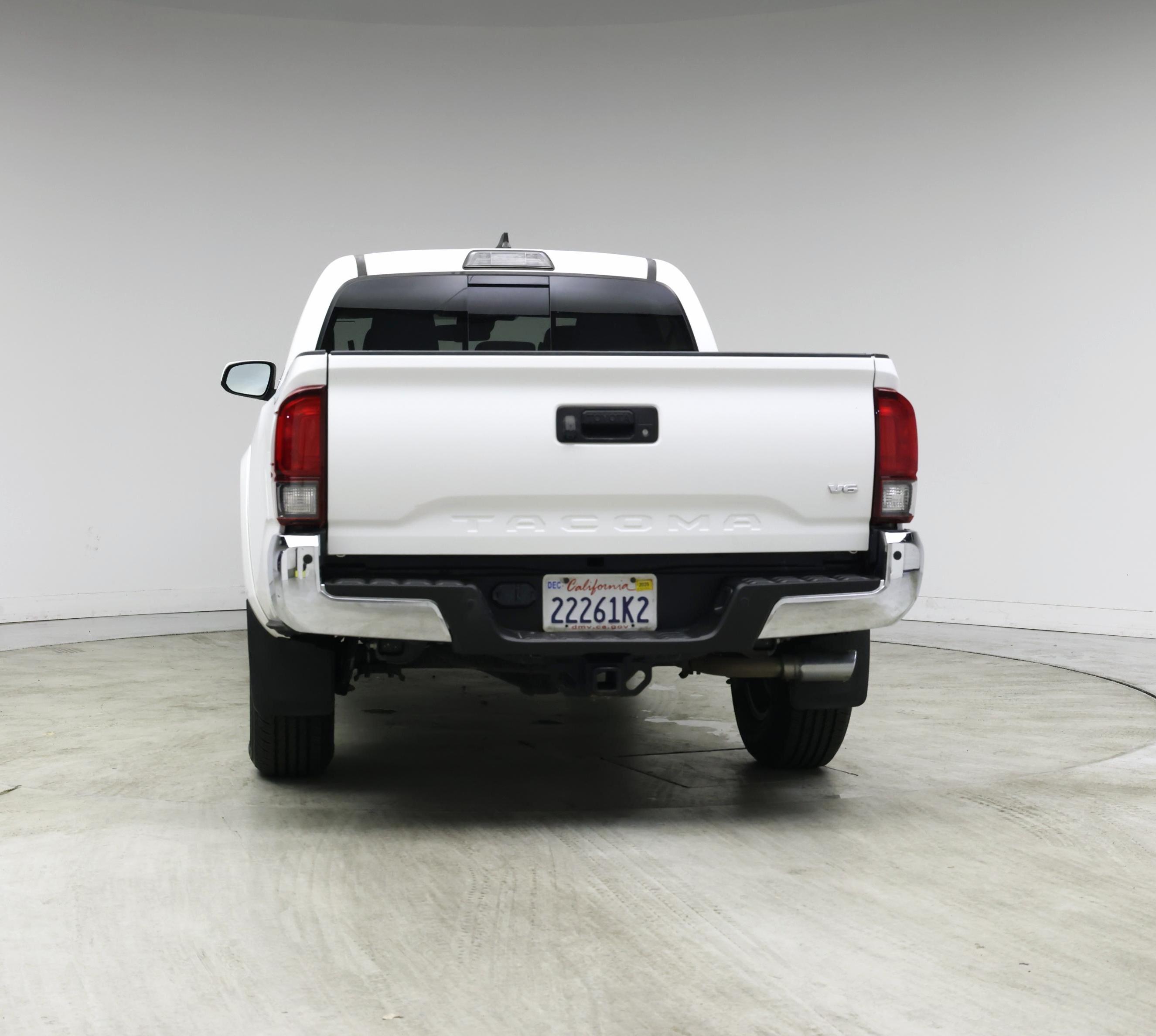 Thumbnail: 2018 Toyota Tacoma - 6