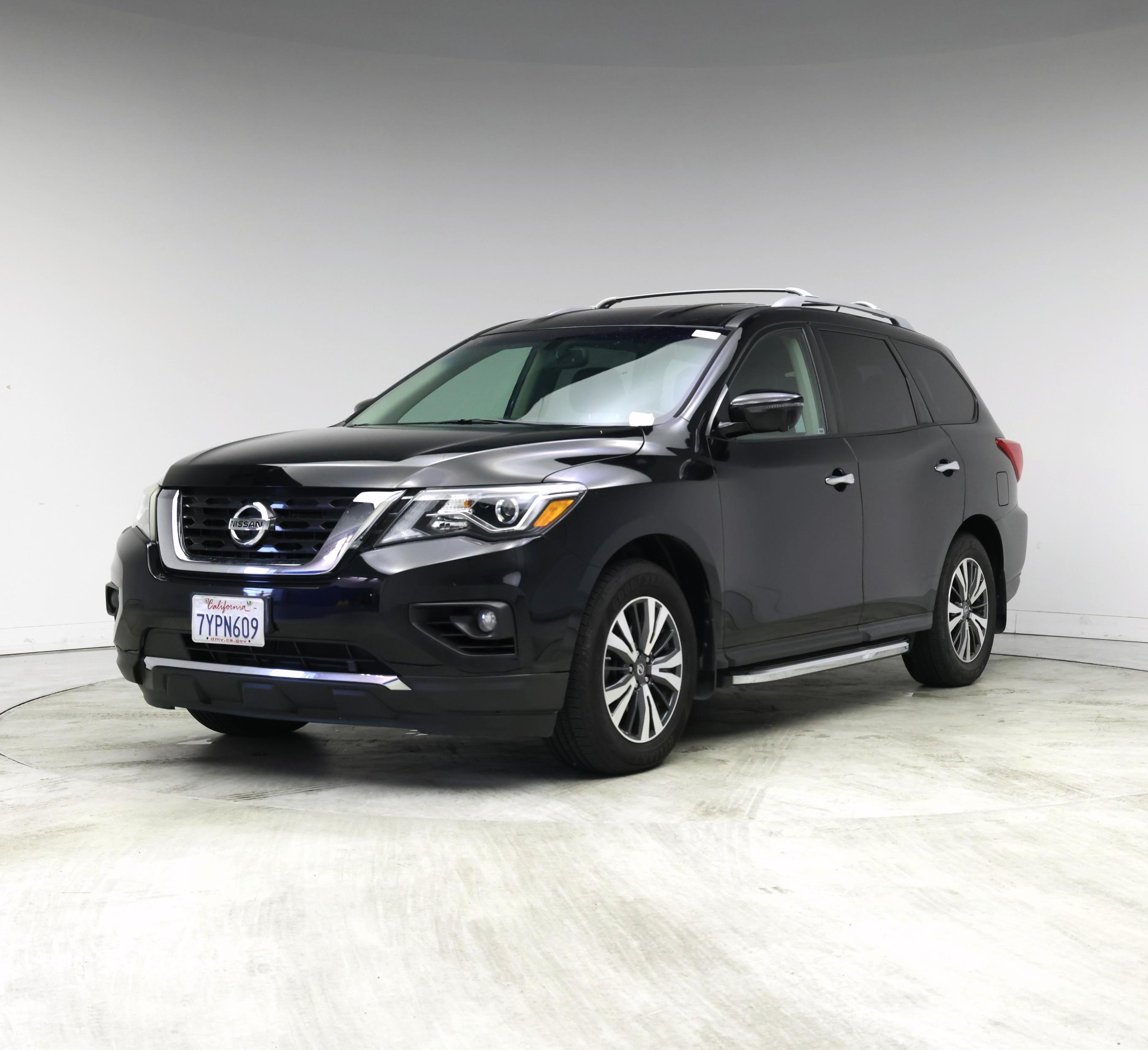 Thumbnail: 2017 Nissan Pathfinder - 4