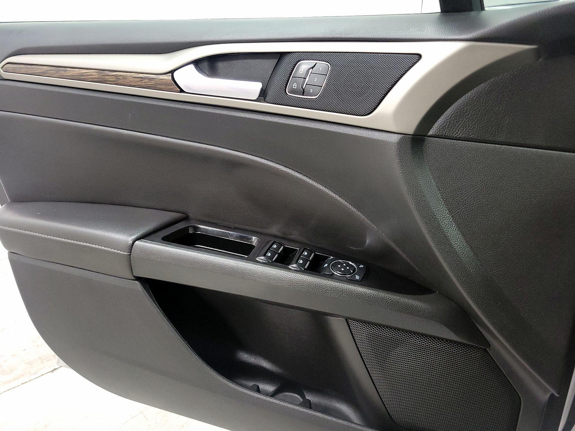 Thumbnail: 2014 Ford Fusion - 12
