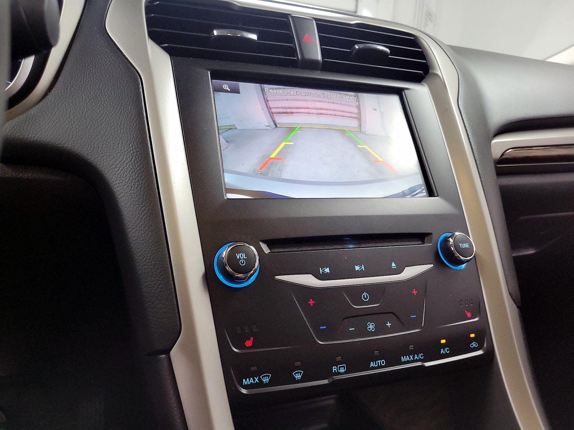 Thumbnail: 2014 Ford Fusion - 14