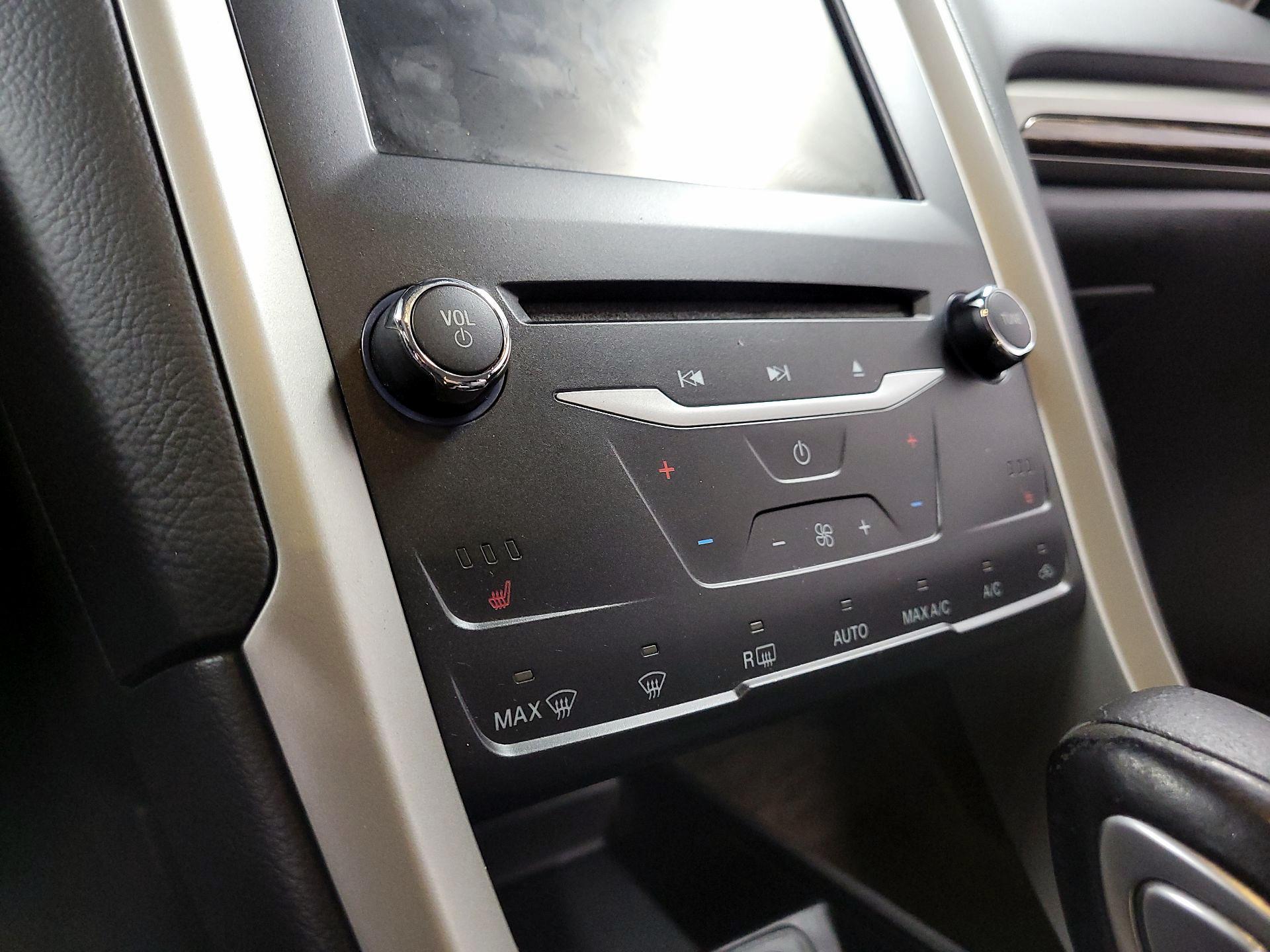 Thumbnail: 2014 Ford Fusion - 16