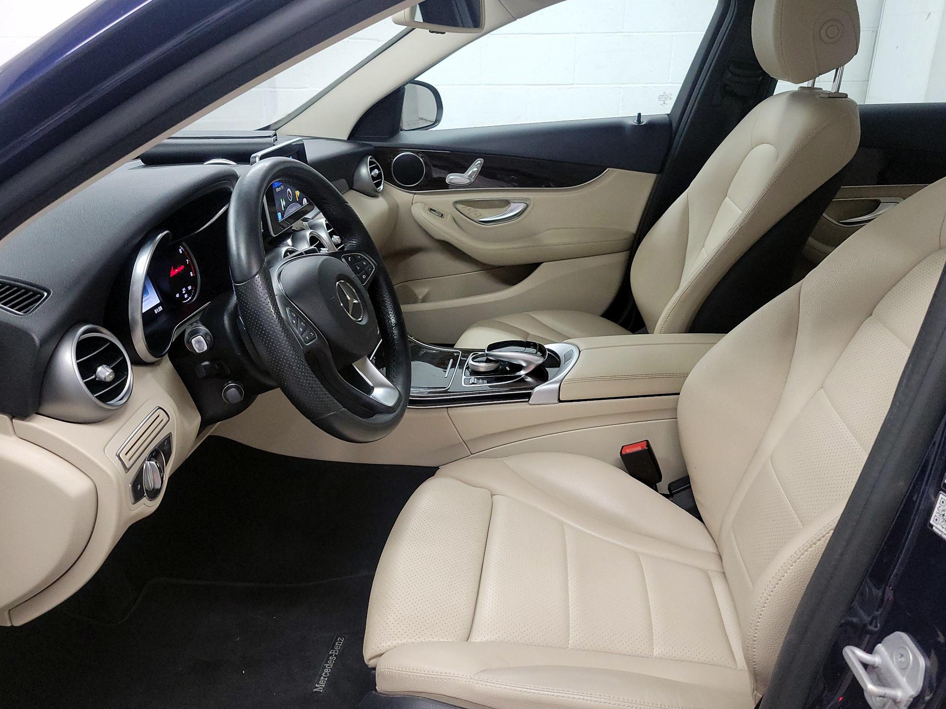 Thumbnail: 2015 Mercedes-Benz C-Class - 11