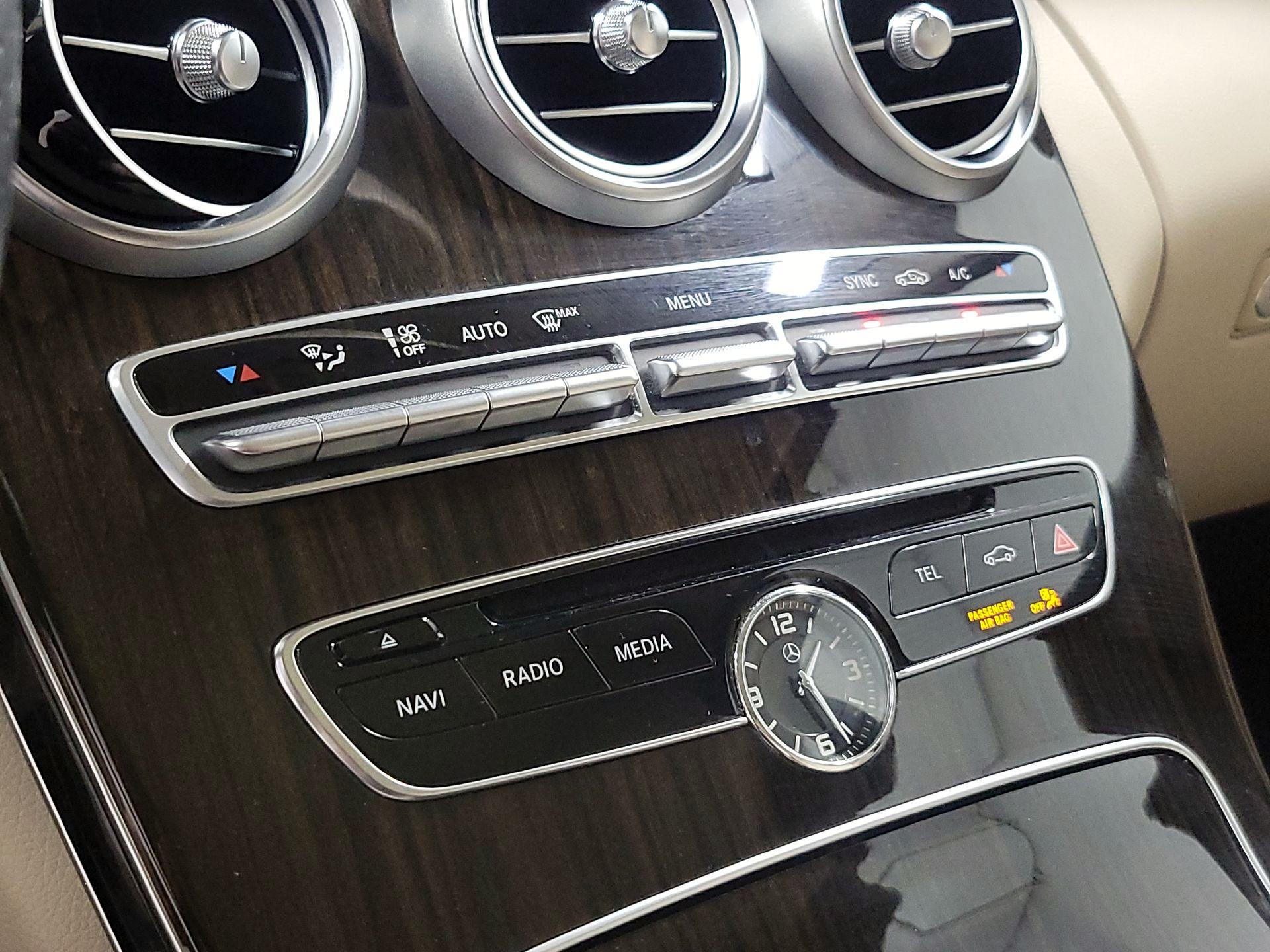 Thumbnail: 2015 Mercedes-Benz C-Class - 16