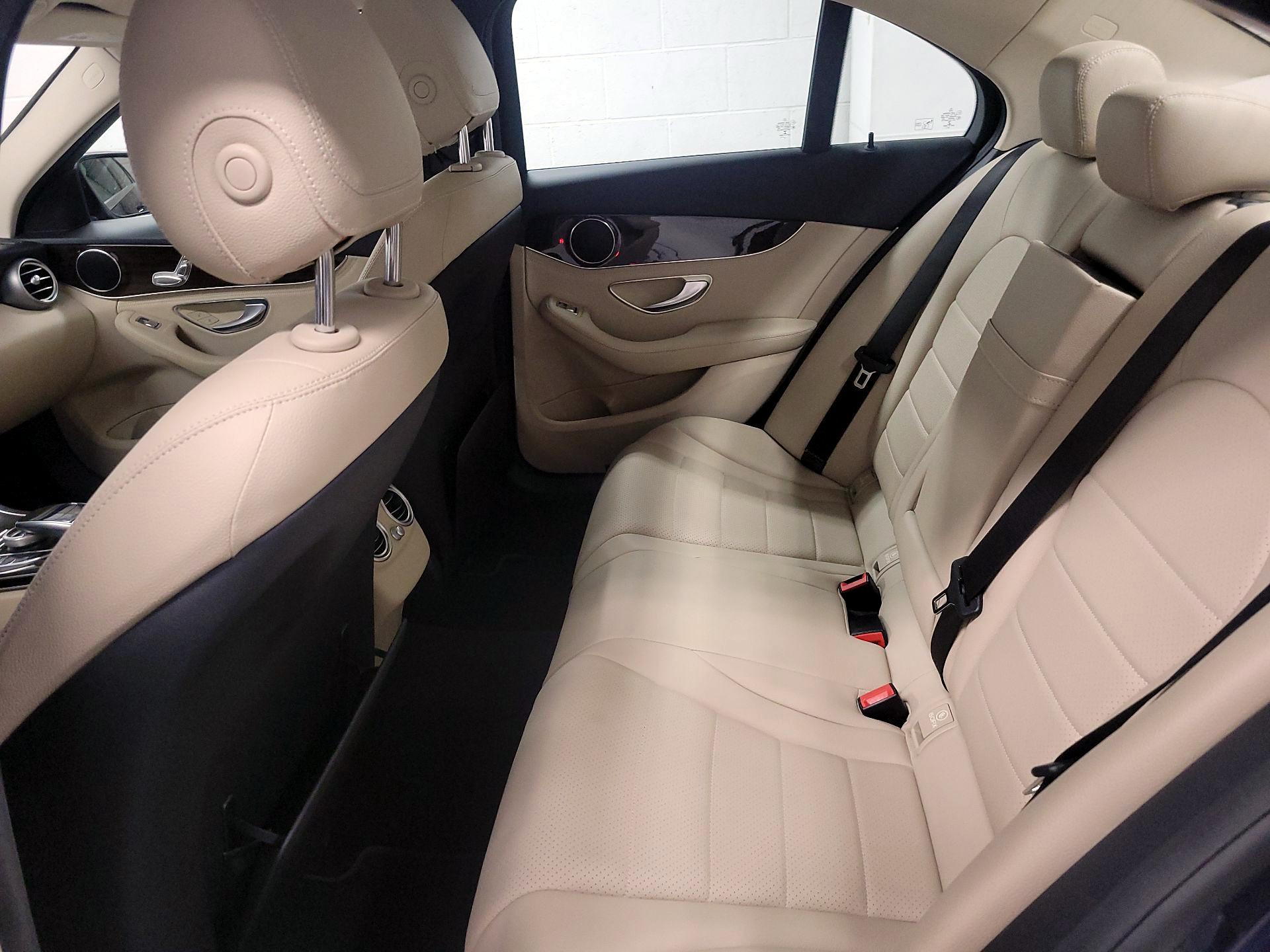 Thumbnail: 2015 Mercedes-Benz C-Class - 18