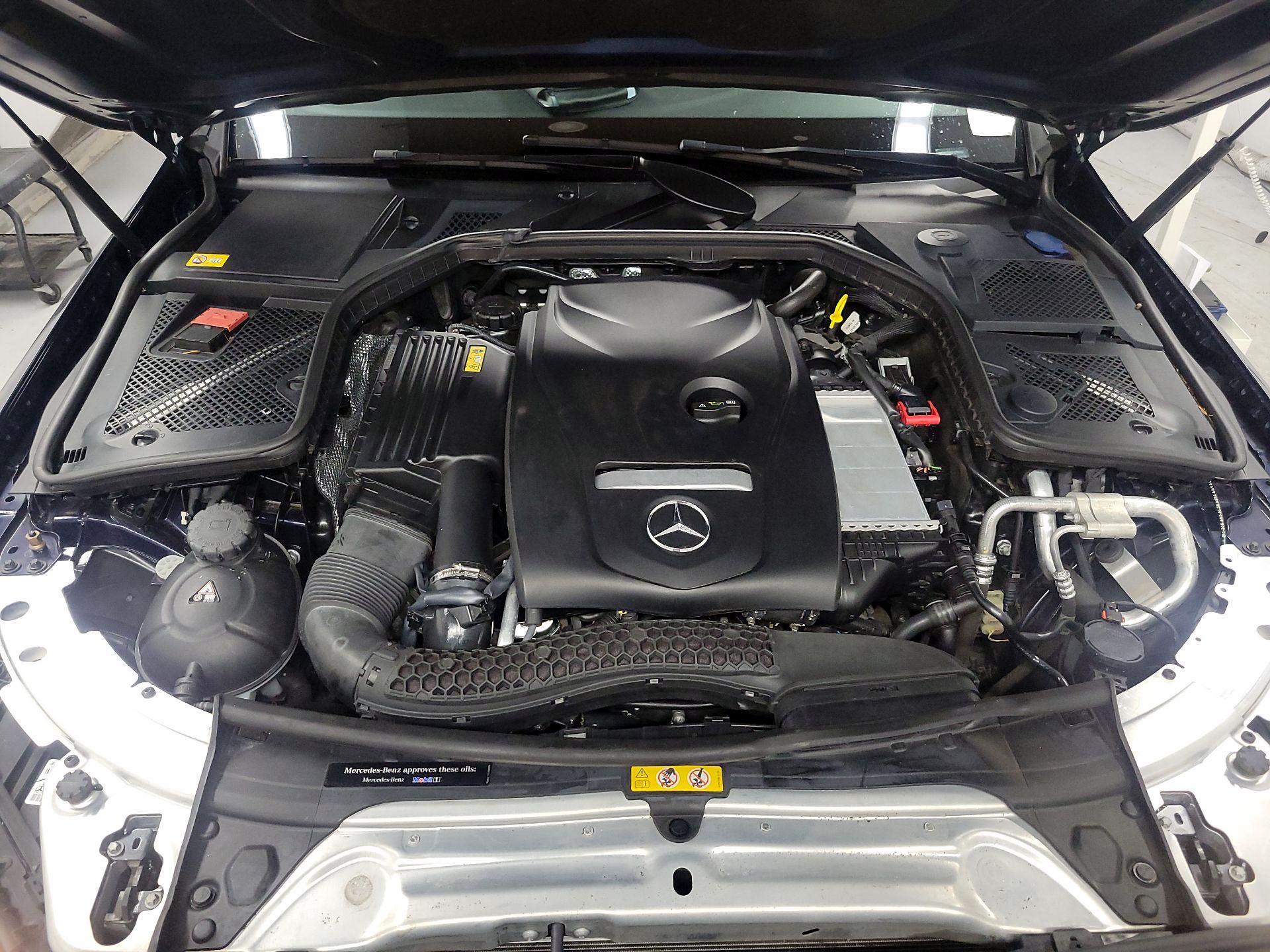 Thumbnail: 2015 Mercedes-Benz C-Class - 20