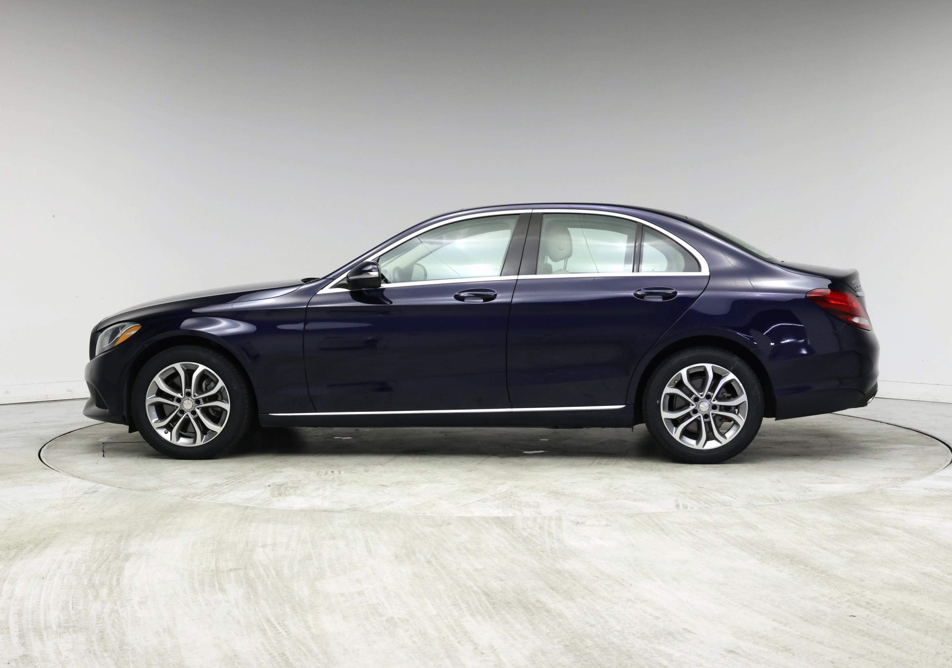 Thumbnail: 2015 Mercedes-Benz C-Class - 3