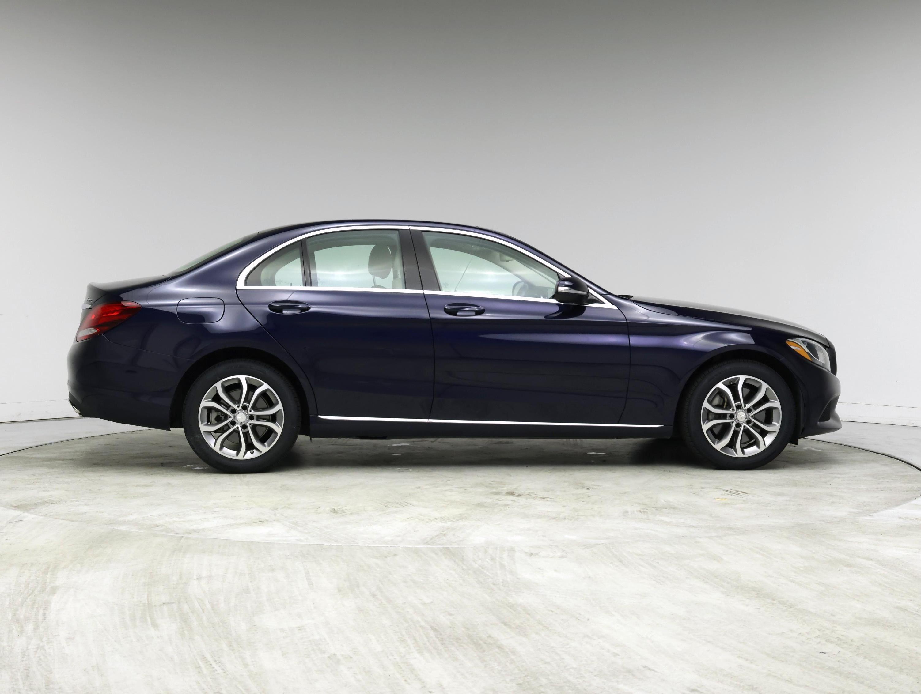 Thumbnail: 2015 Mercedes-Benz C-Class - 7