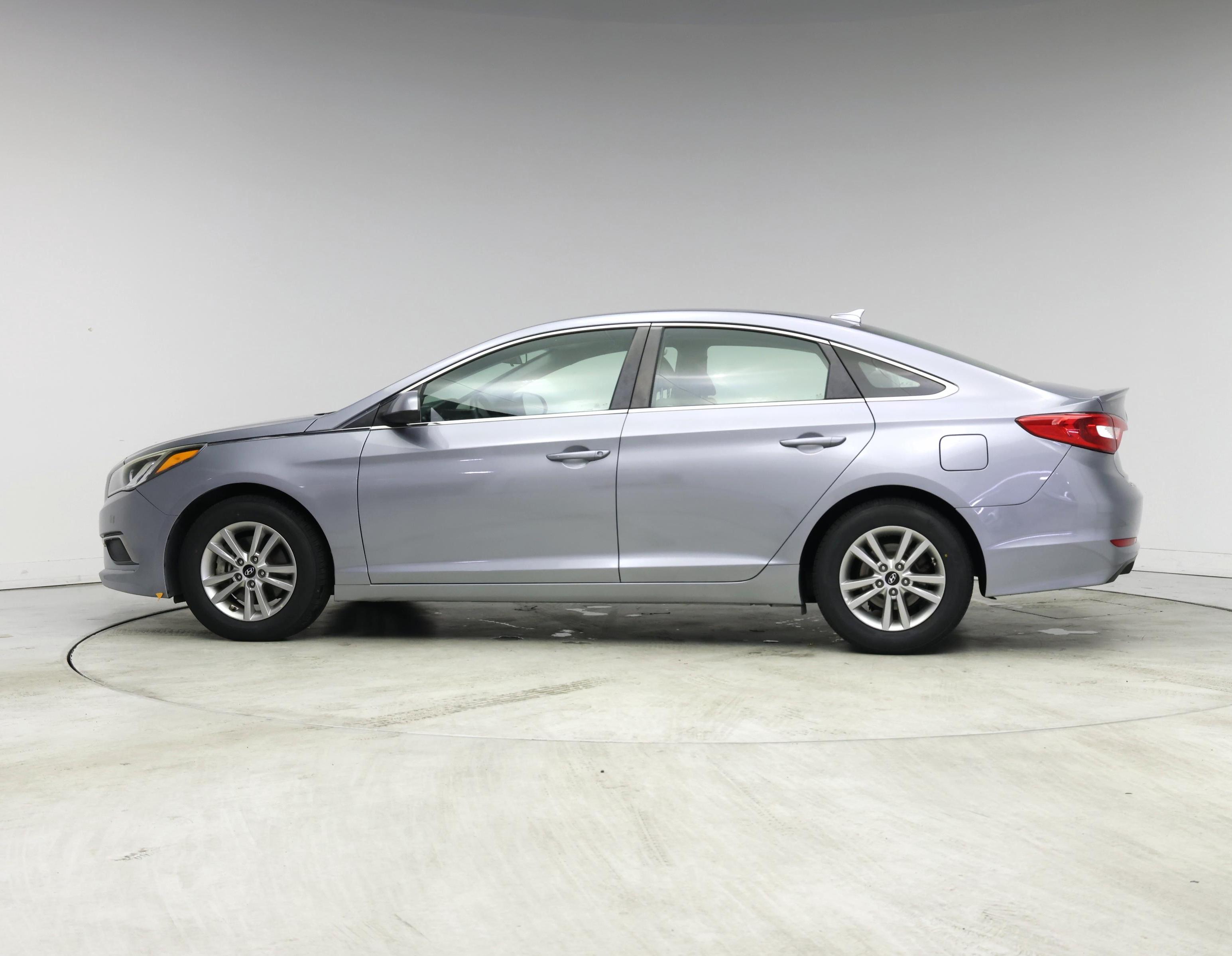 Thumbnail: 2017 Hyundai Sonata - 3