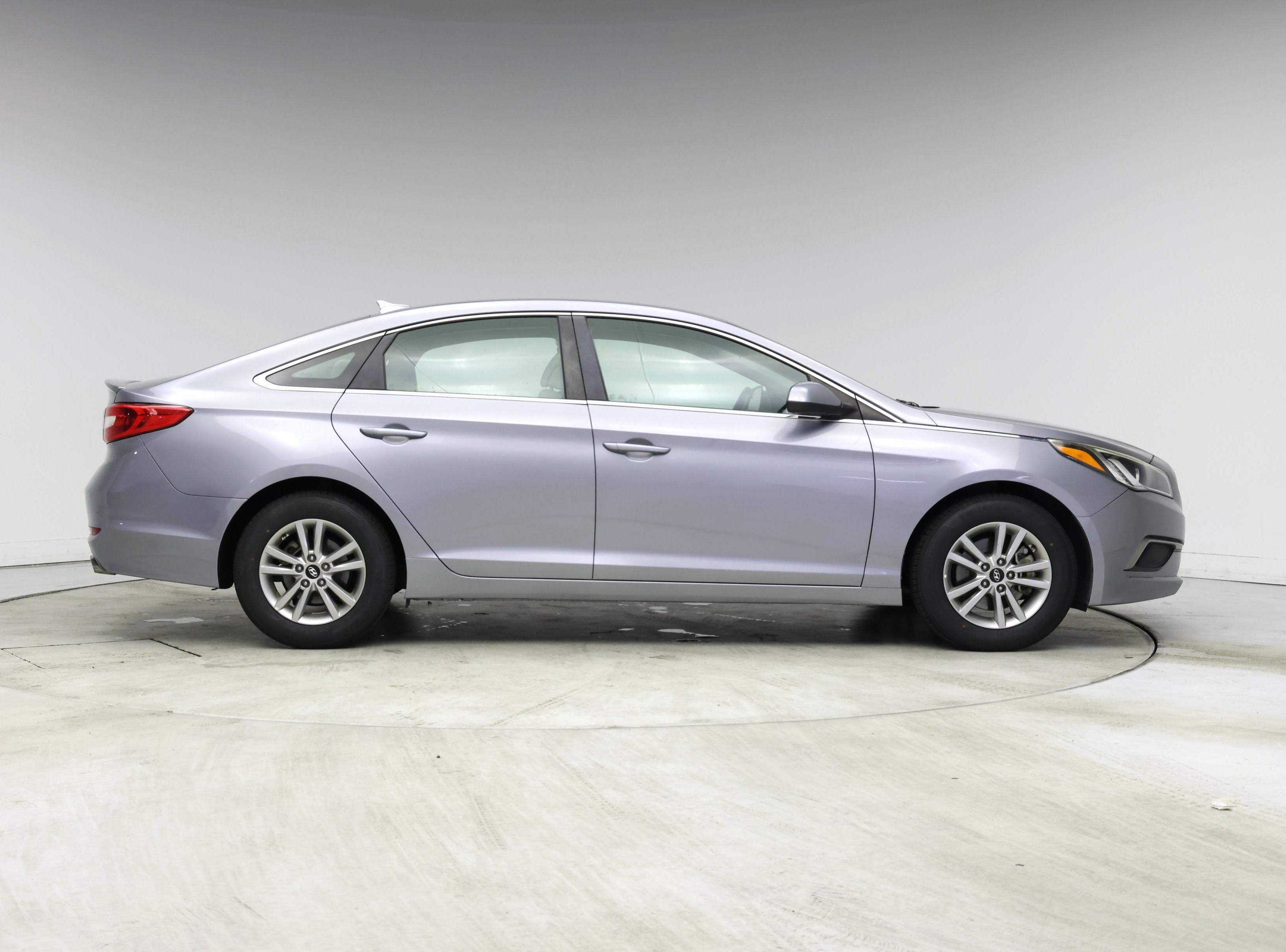 Thumbnail: 2017 Hyundai Sonata - 7