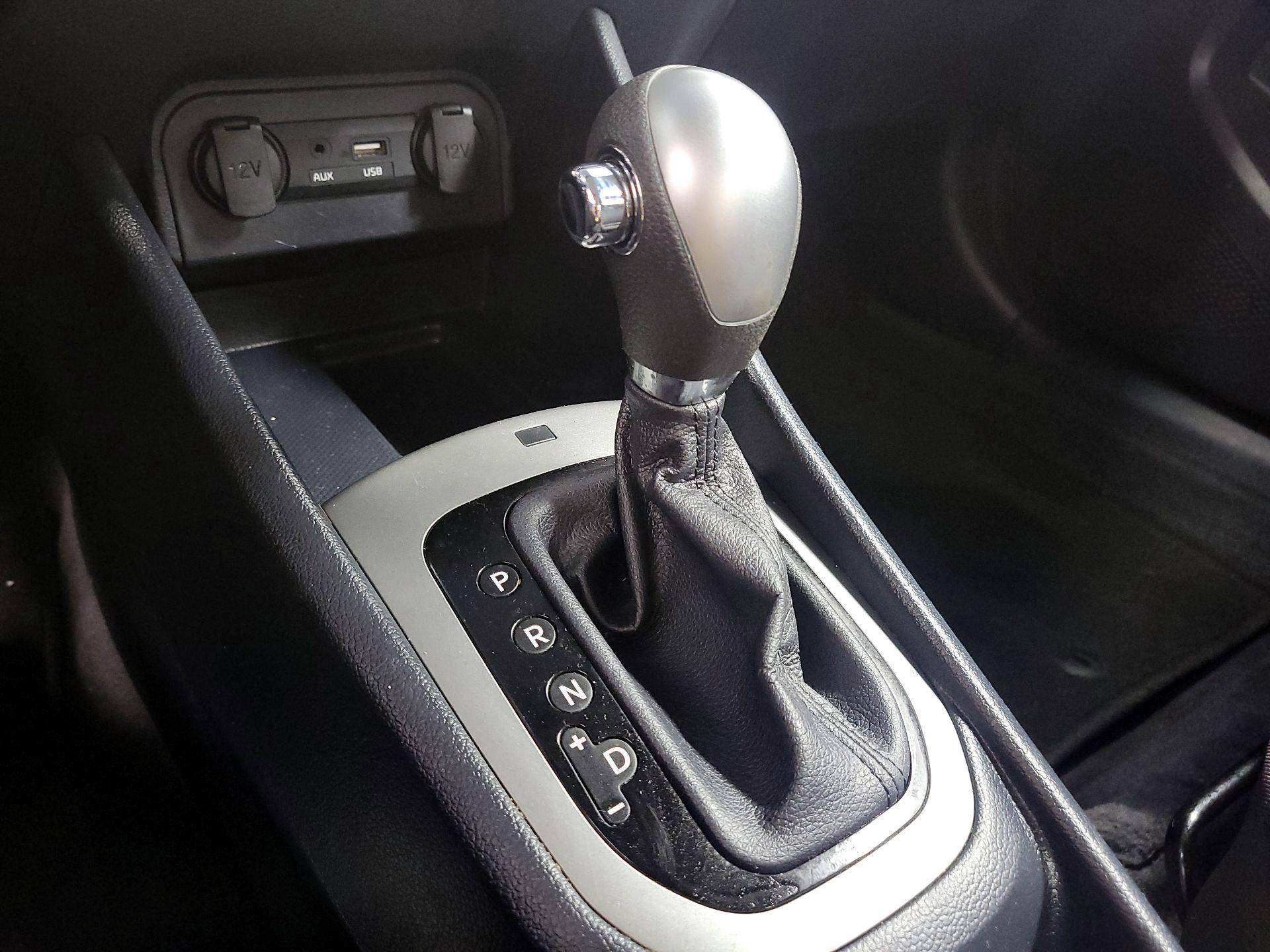 Thumbnail: 2017 Kia Rio - 16