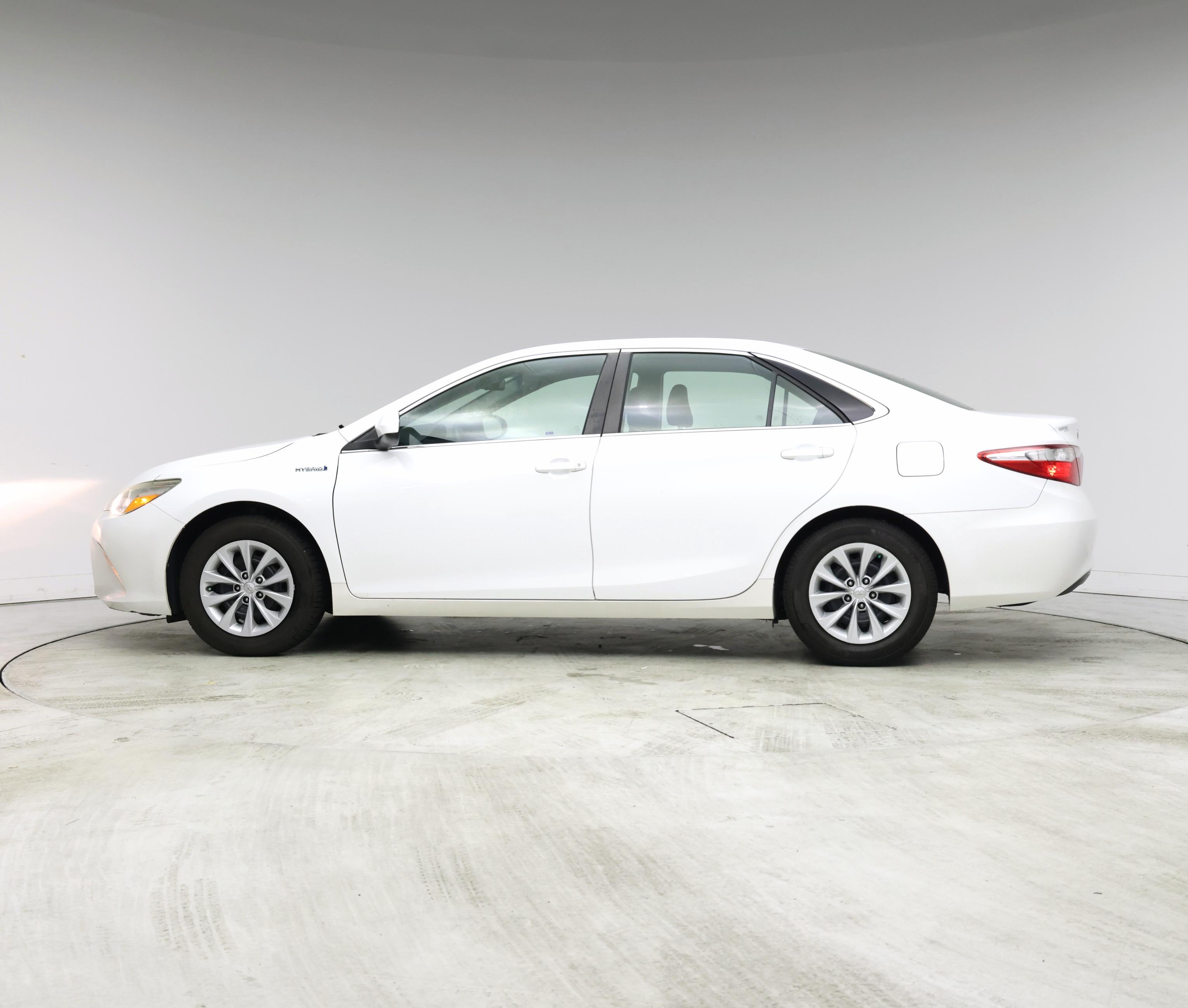 Thumbnail: 2016 Toyota Camry - 3