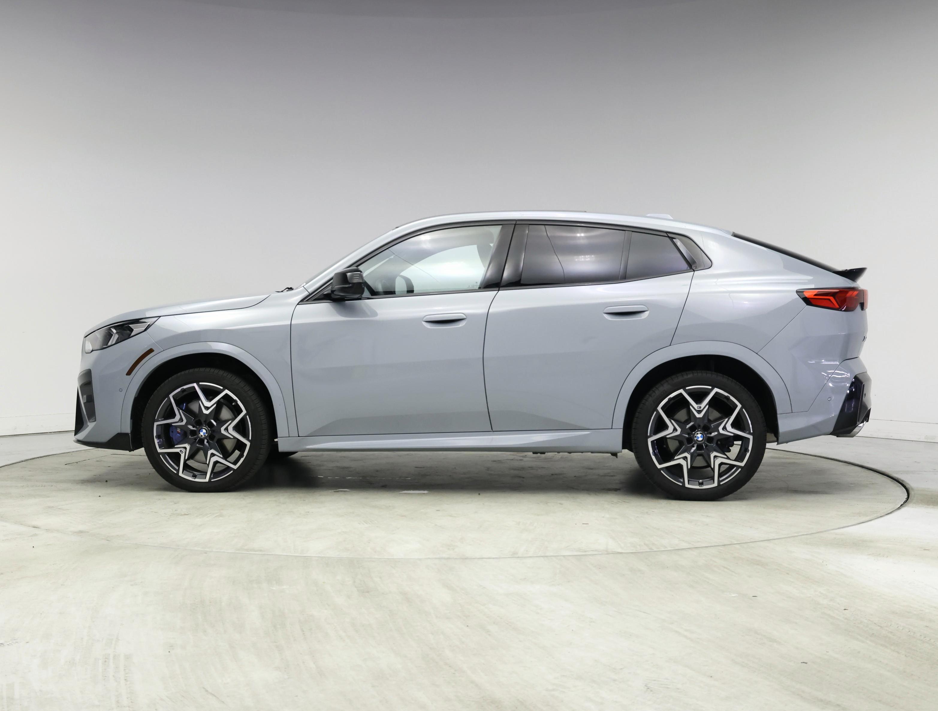 Thumbnail: 2025 BMW X2 - 3