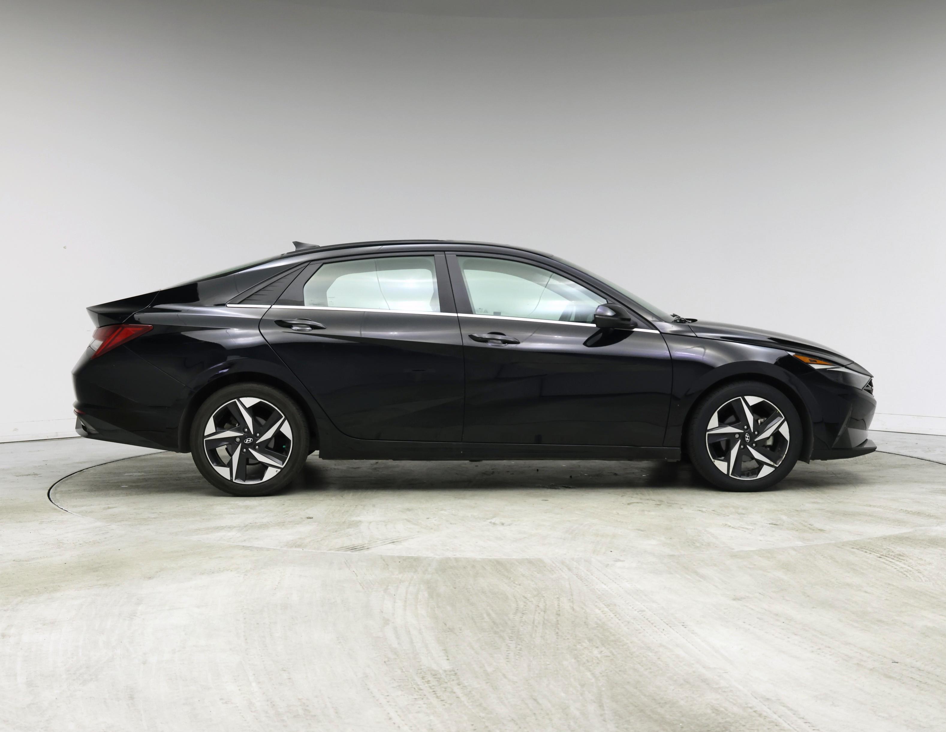 Thumbnail: 2022 Hyundai Elantra - 7