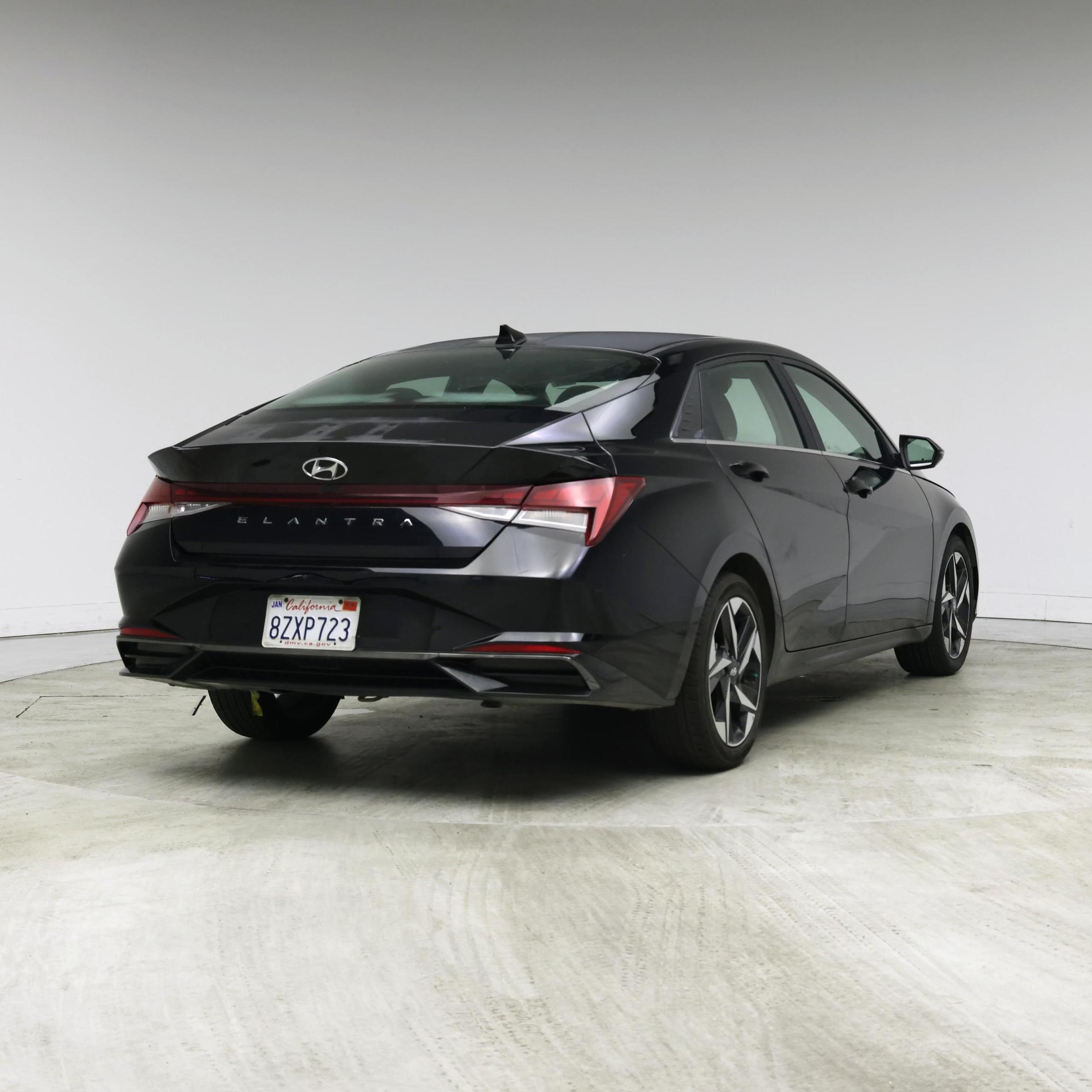 Thumbnail: 2022 Hyundai Elantra - 8