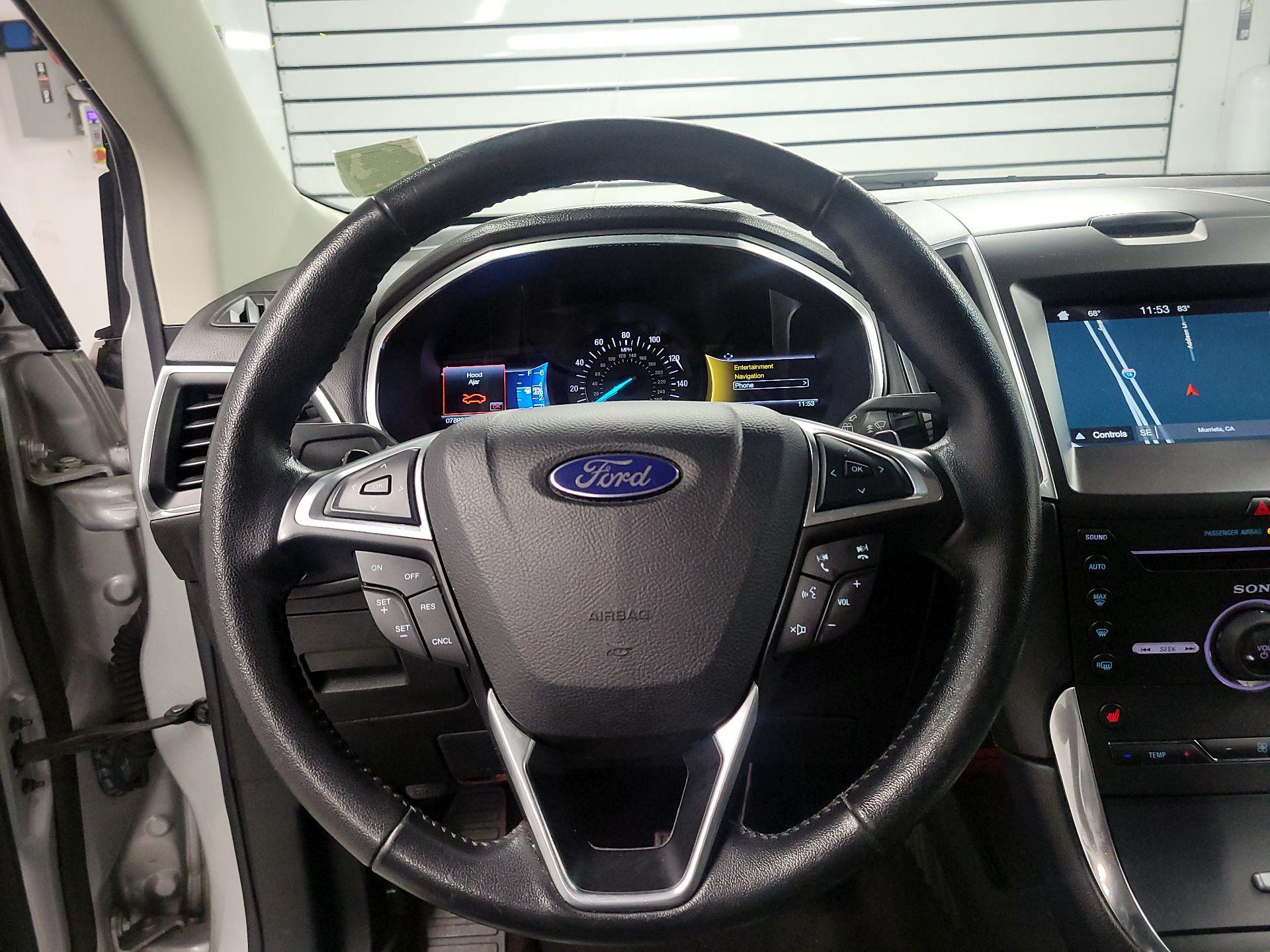 Thumbnail: 2016 Ford Edge - 10