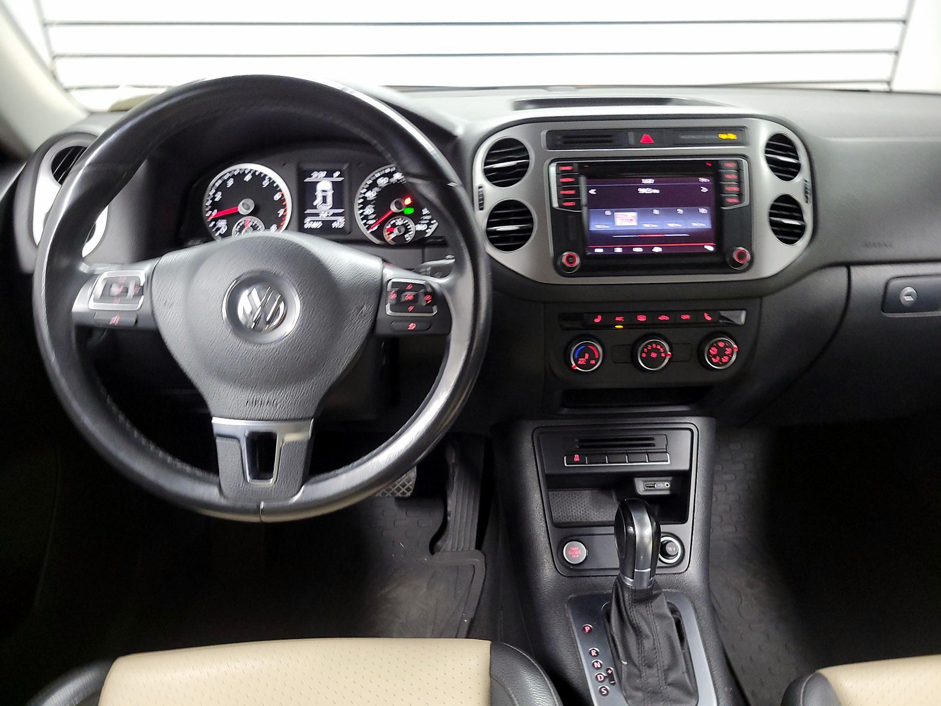 Thumbnail: 2017 Volkswagen Tiguan - 9