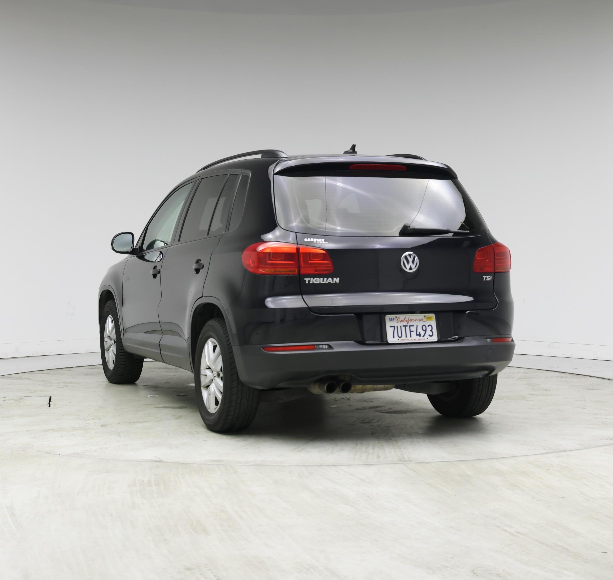 Thumbnail: 2017 Volkswagen Tiguan - 2