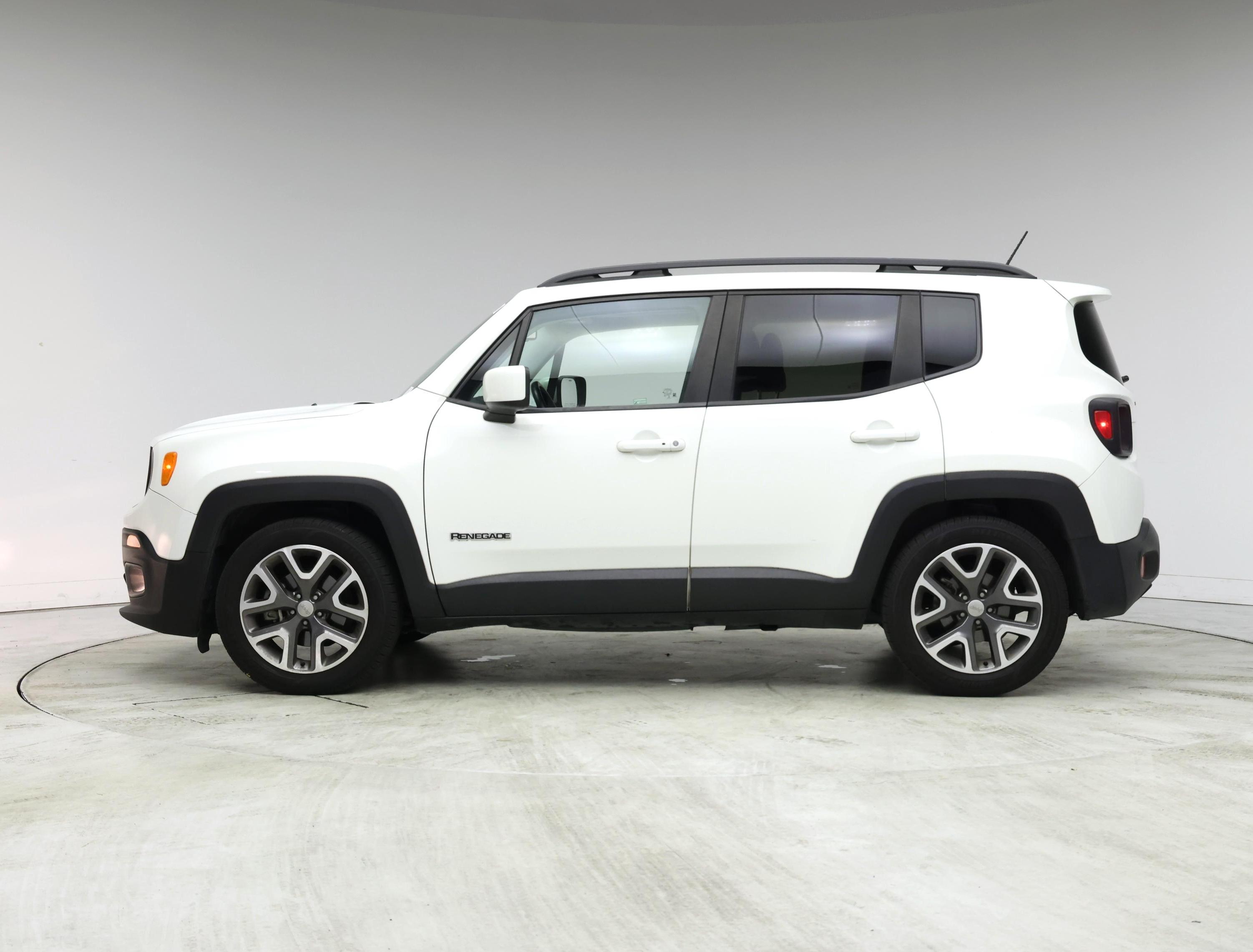 Thumbnail: 2017 Jeep Renegade - 3