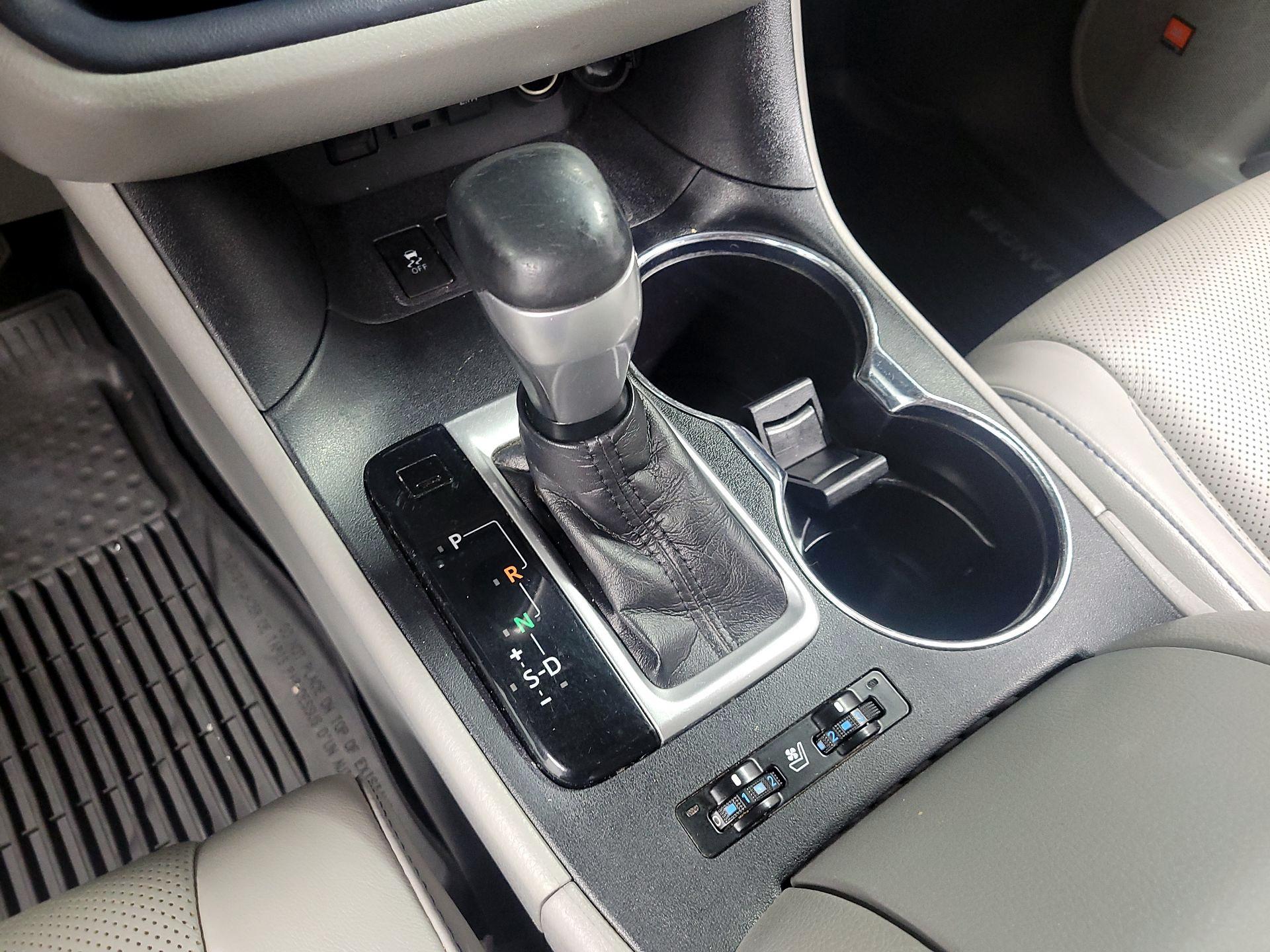 Thumbnail: 2019 Toyota Highlander - 17
