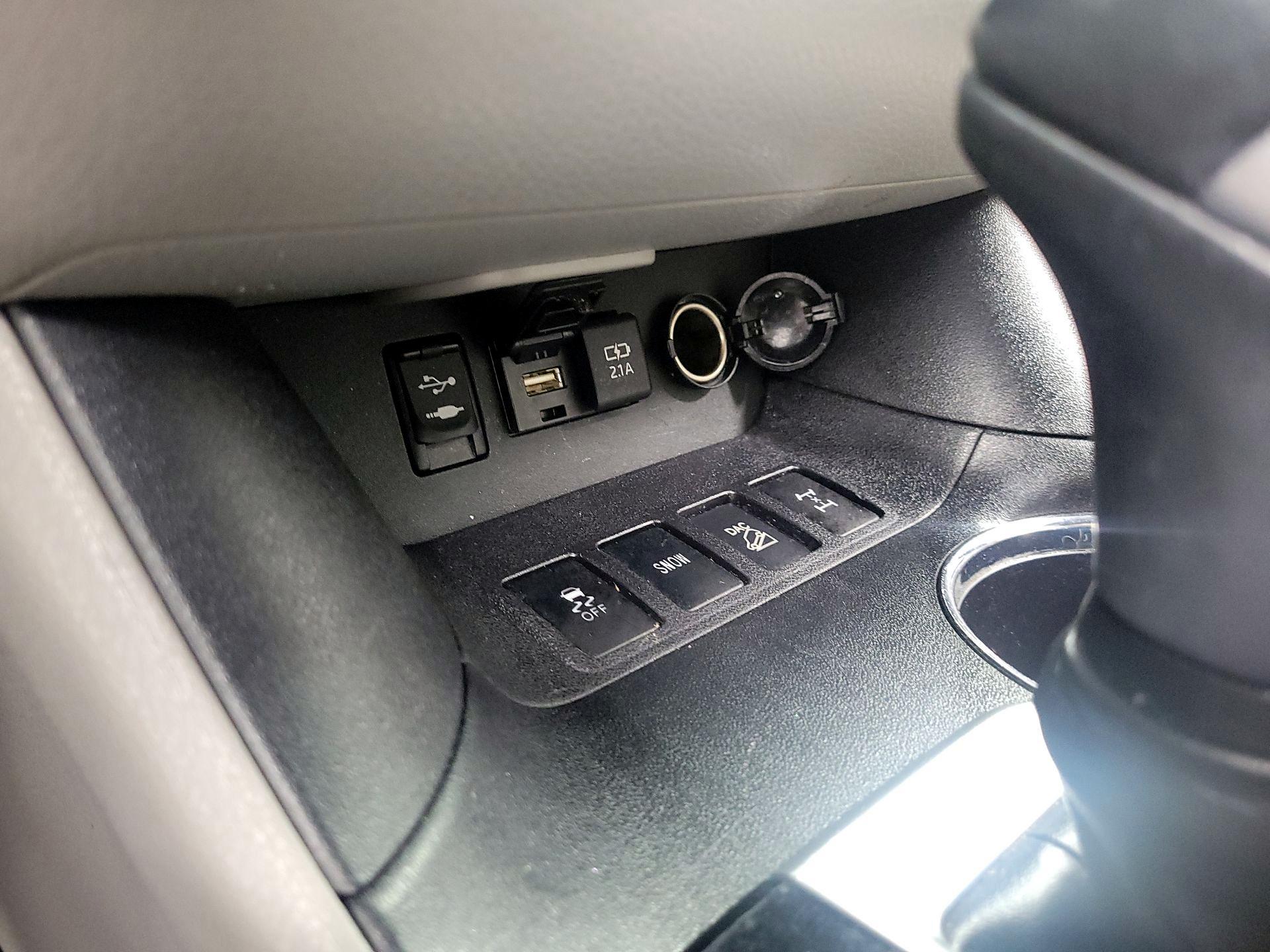 Thumbnail: 2019 Toyota Highlander - 18