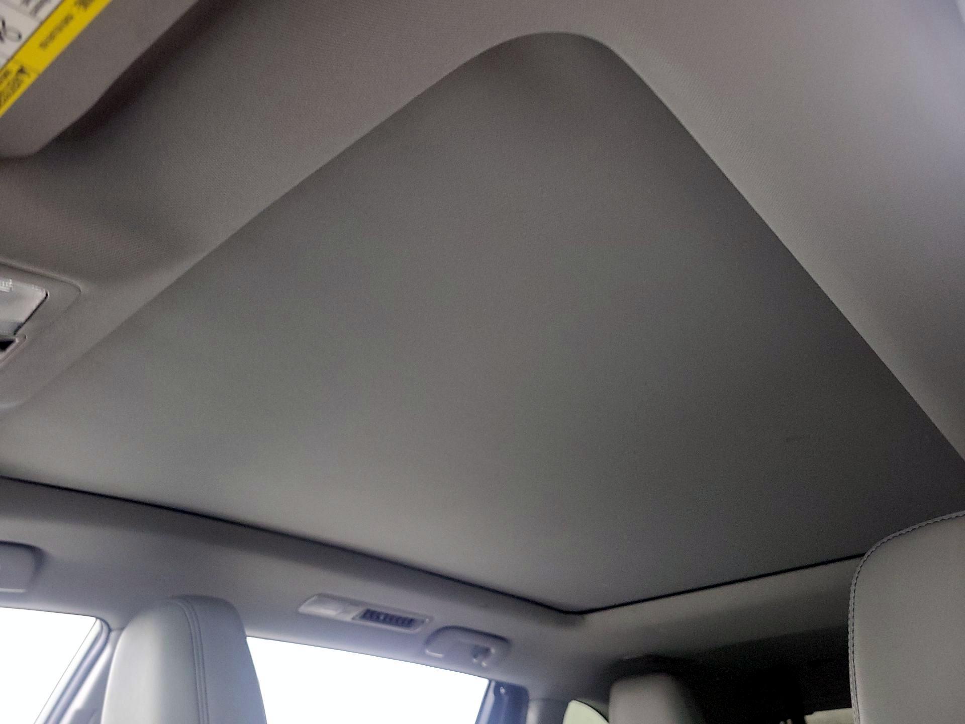 Thumbnail: 2019 Toyota Highlander - 19