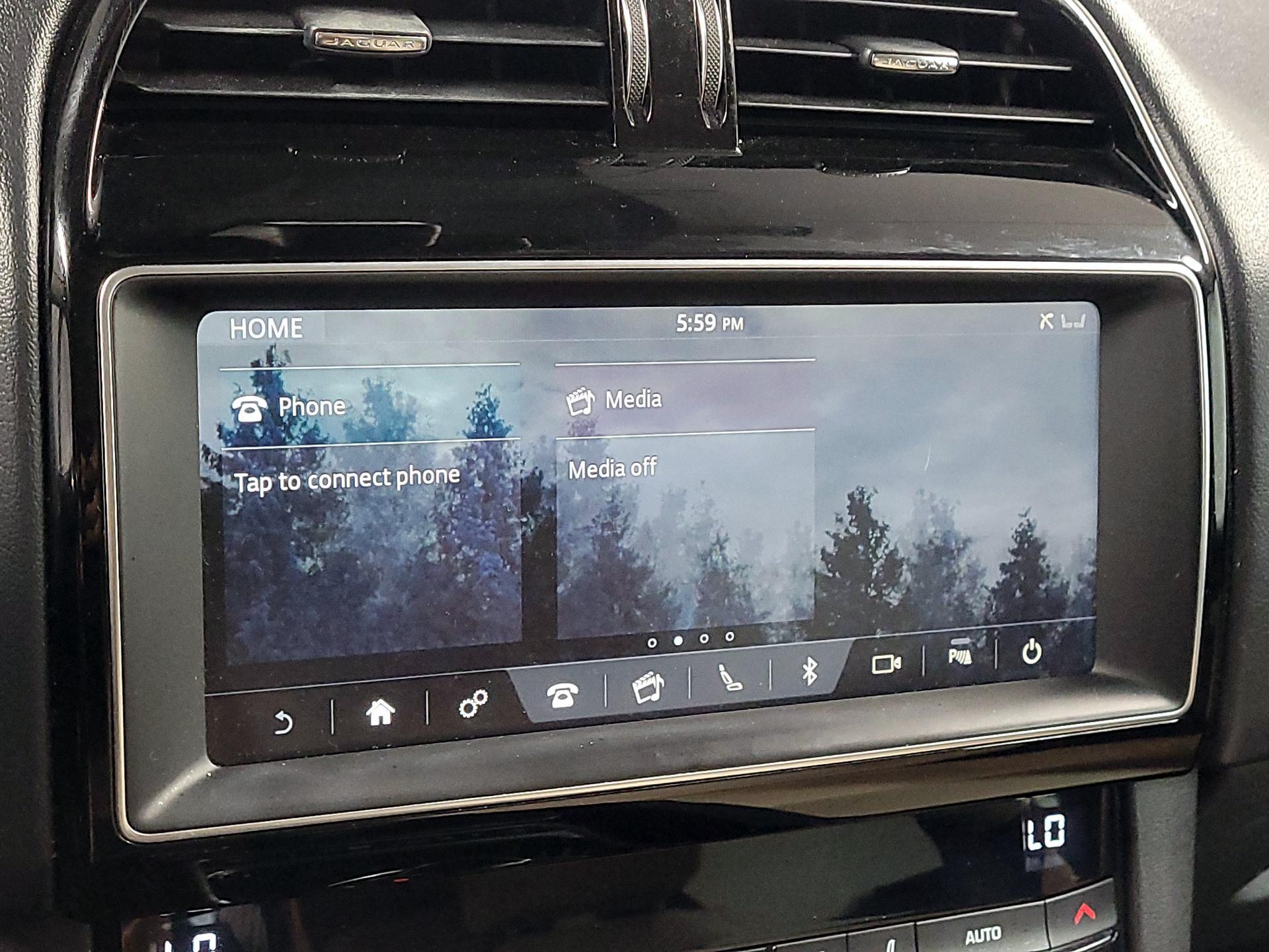 Thumbnail: 2020 Jaguar F-Pace - 13