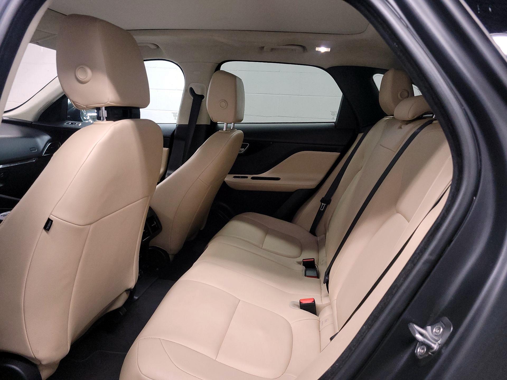 Thumbnail: 2020 Jaguar F-Pace - 16