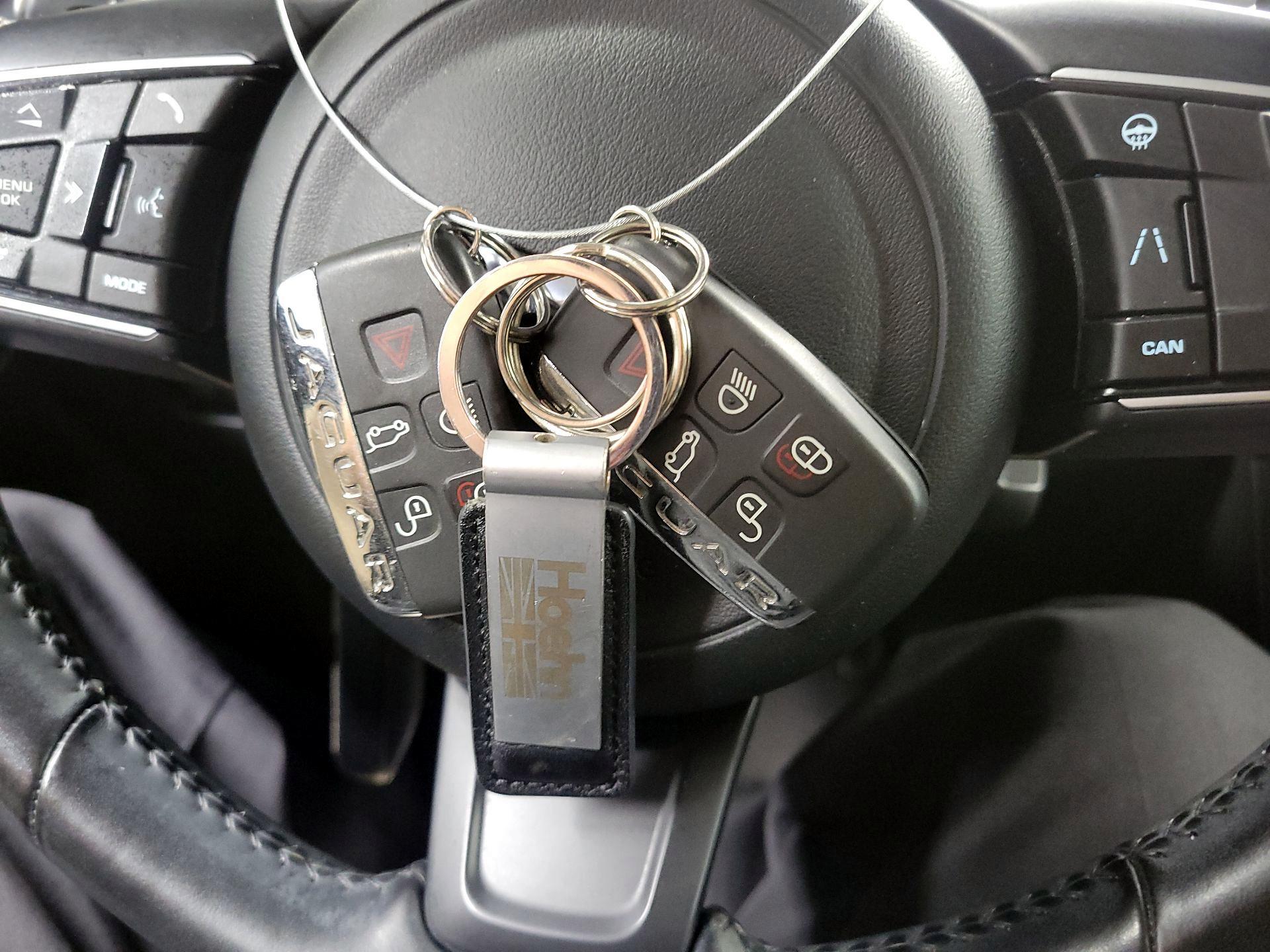 Thumbnail: 2020 Jaguar F-Pace - 19