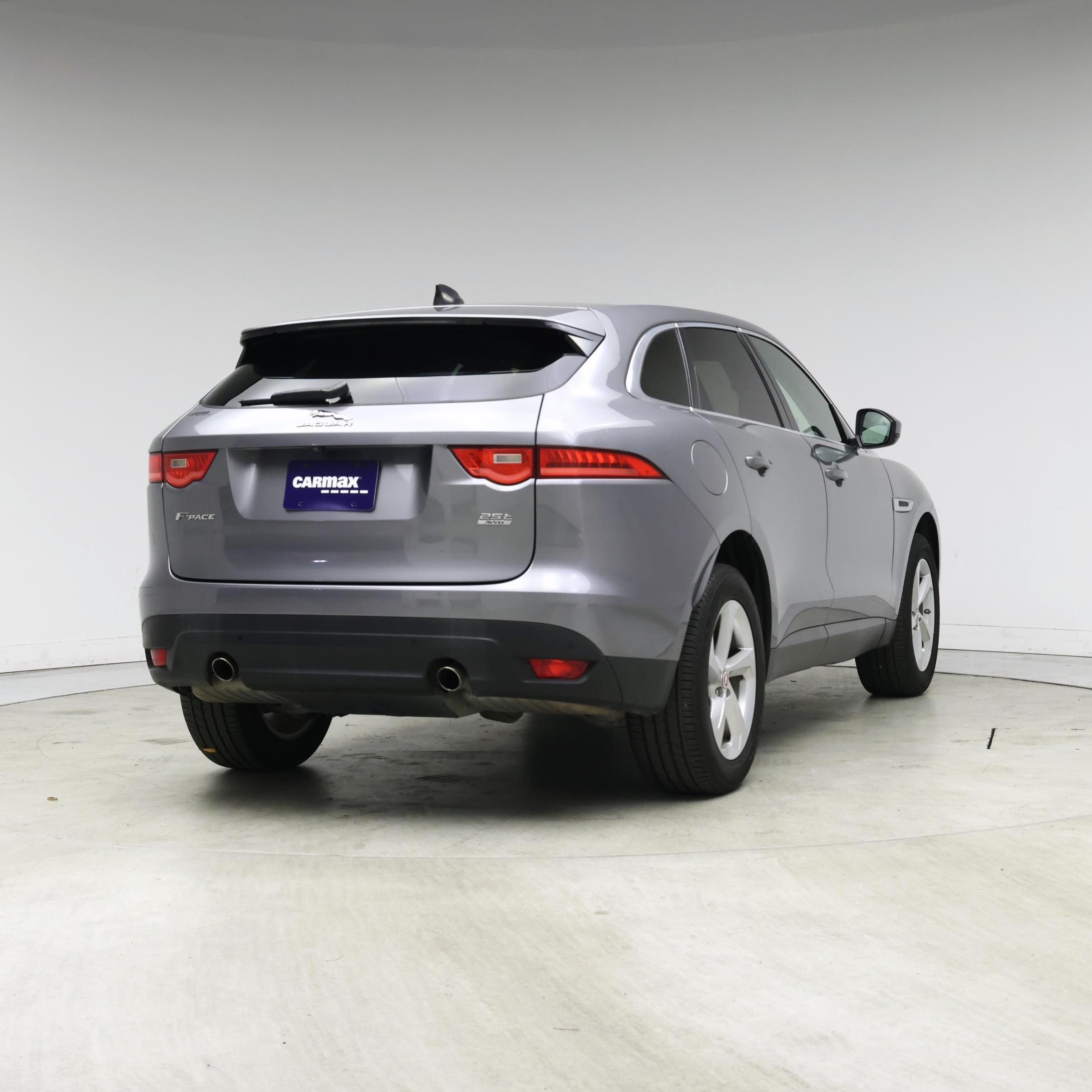 Thumbnail: 2020 Jaguar F-Pace - 8