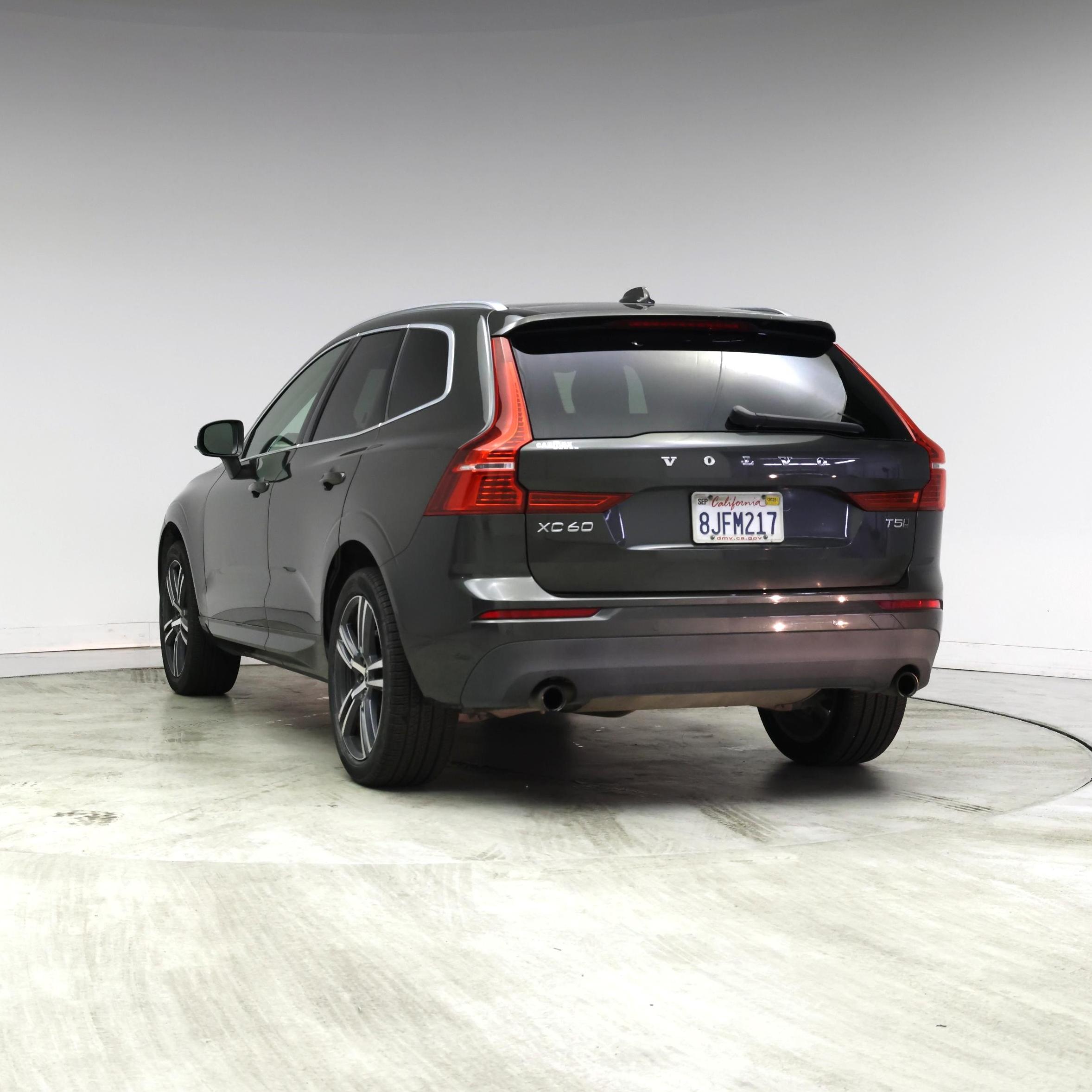Thumbnail: 2019 Volvo XC60 - 2