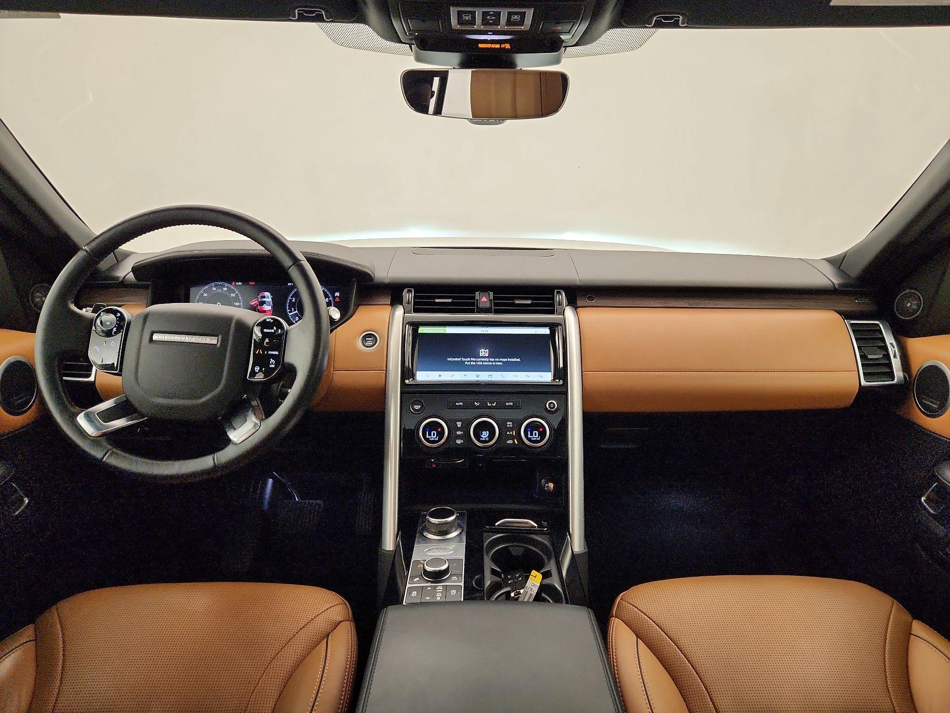 Thumbnail: 2020 Land Rover Discovery - 9