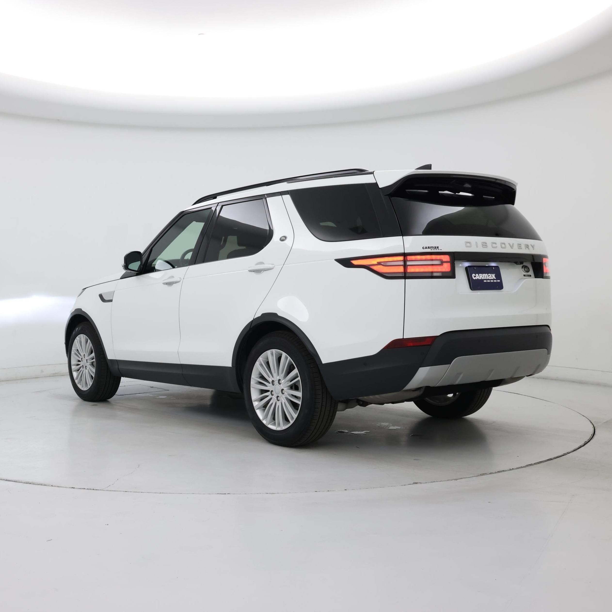 Thumbnail: 2020 Land Rover Discovery - 2