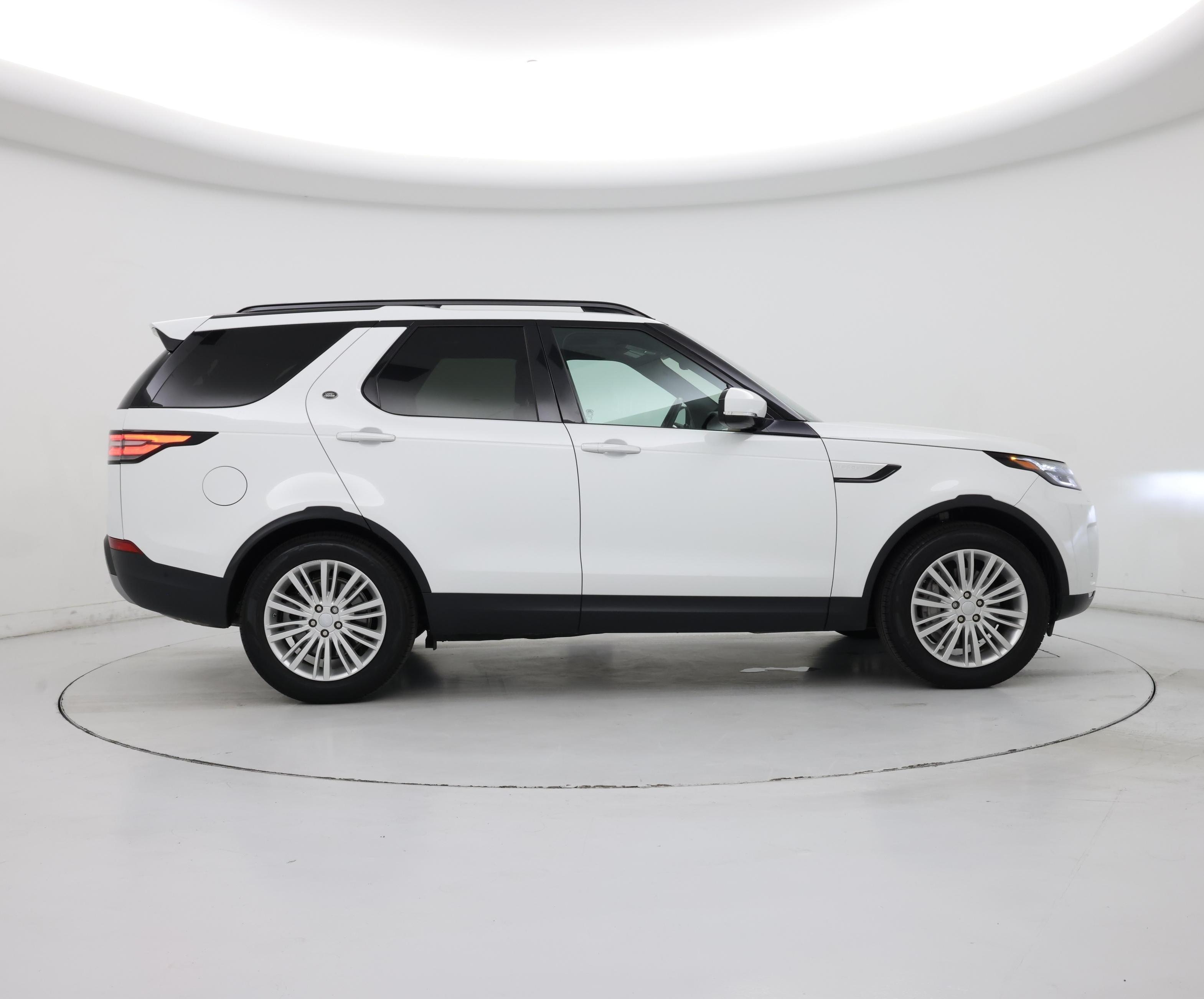 Thumbnail: 2020 Land Rover Discovery - 7