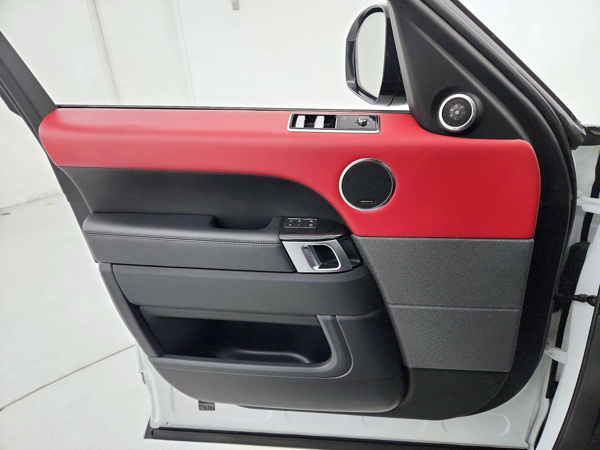Thumbnail: 2021 Land Rover Range Rover Sport - 12