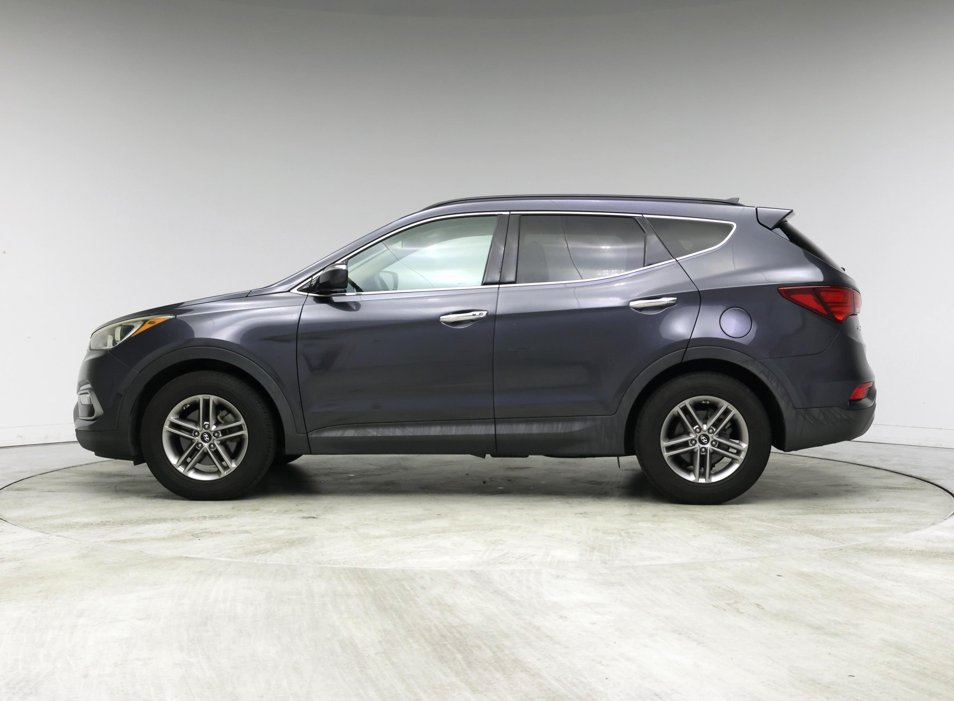 Thumbnail: 2018 Hyundai Santa Fe - 3