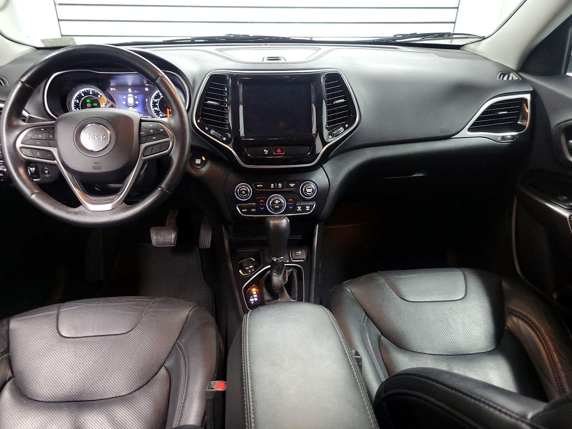 Thumbnail: 2019 Jeep Cherokee - 9