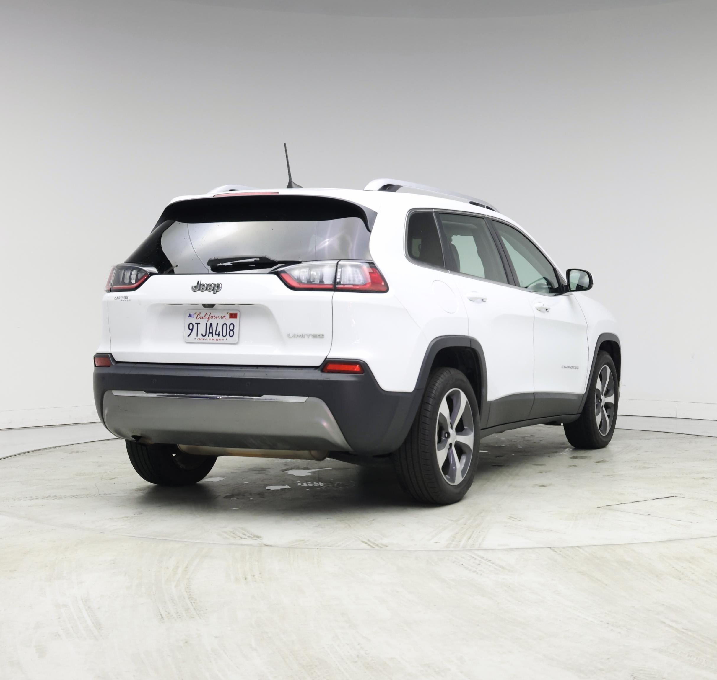 Thumbnail: 2019 Jeep Cherokee - 8