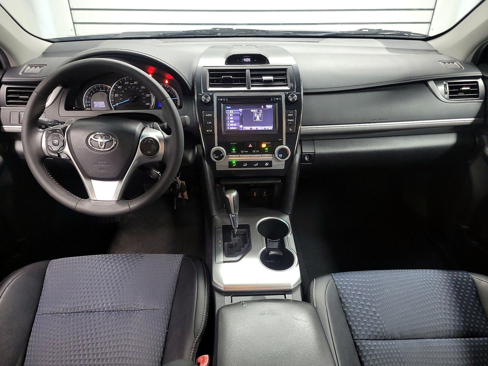 Thumbnail: 2014 Toyota Camry - 9
