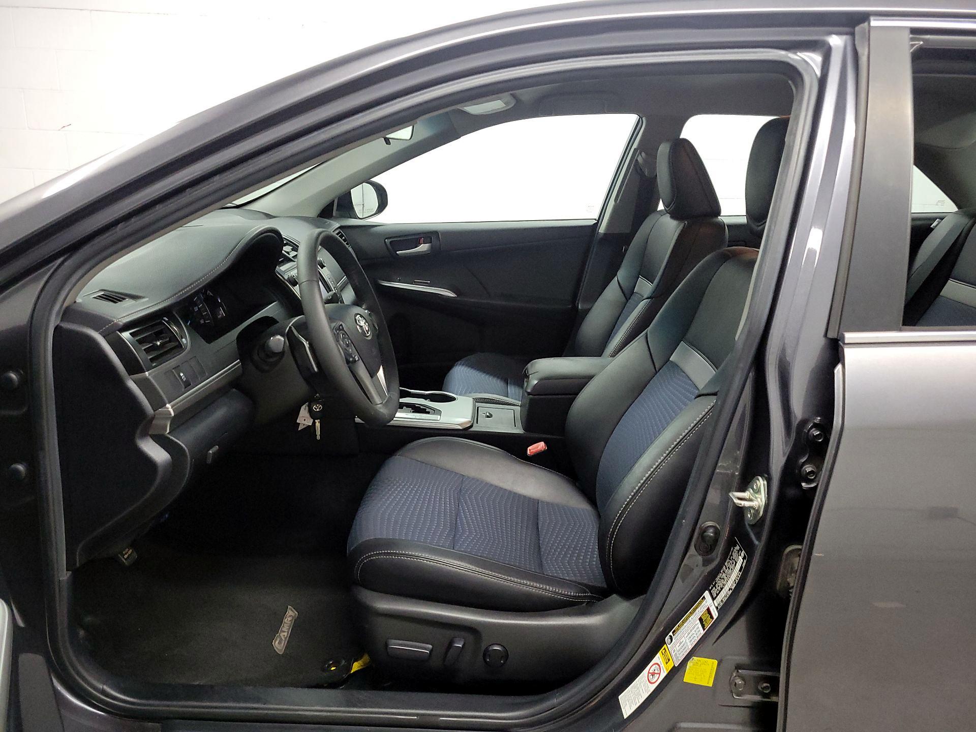 Thumbnail: 2014 Toyota Camry - 11