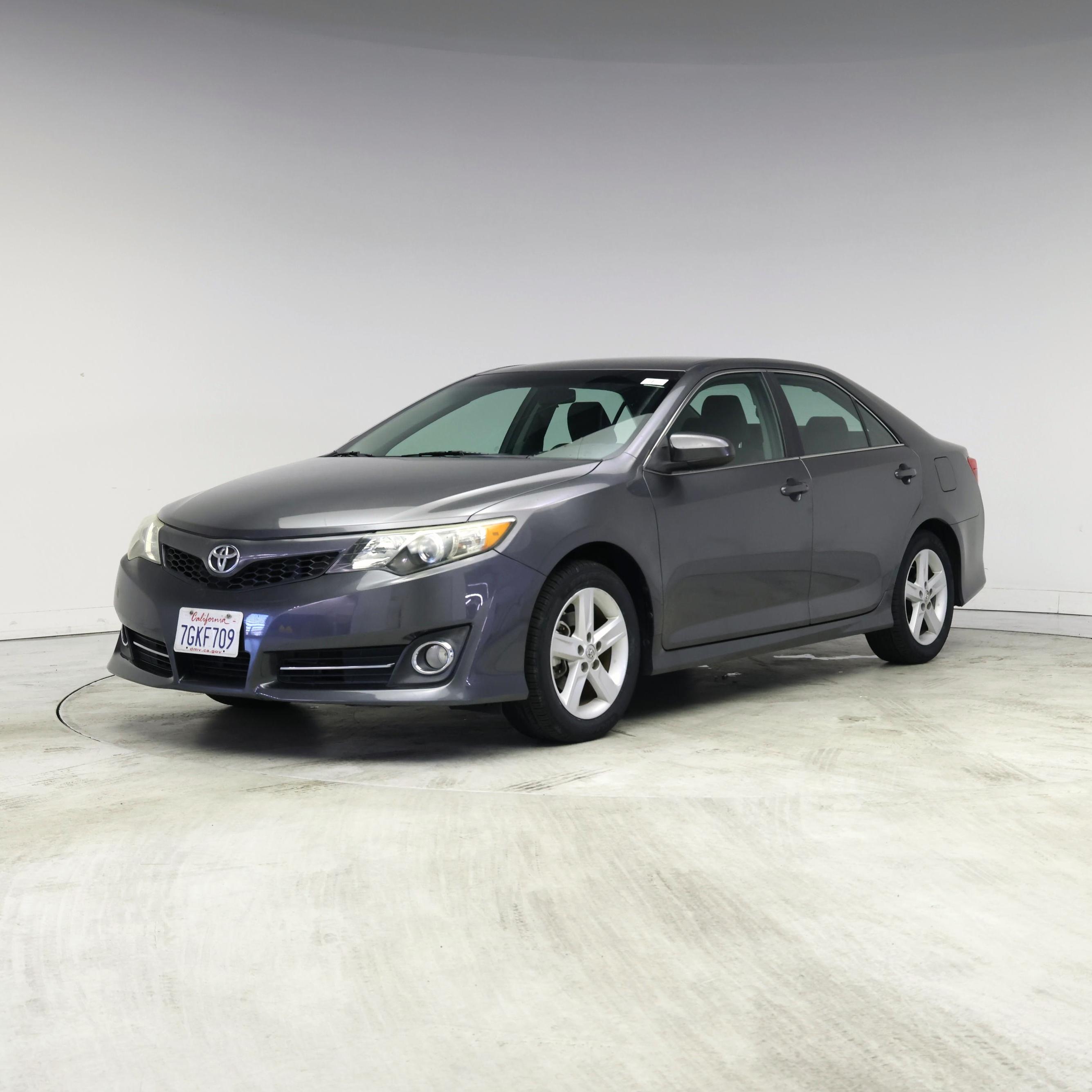 Thumbnail: 2014 Toyota Camry - 4