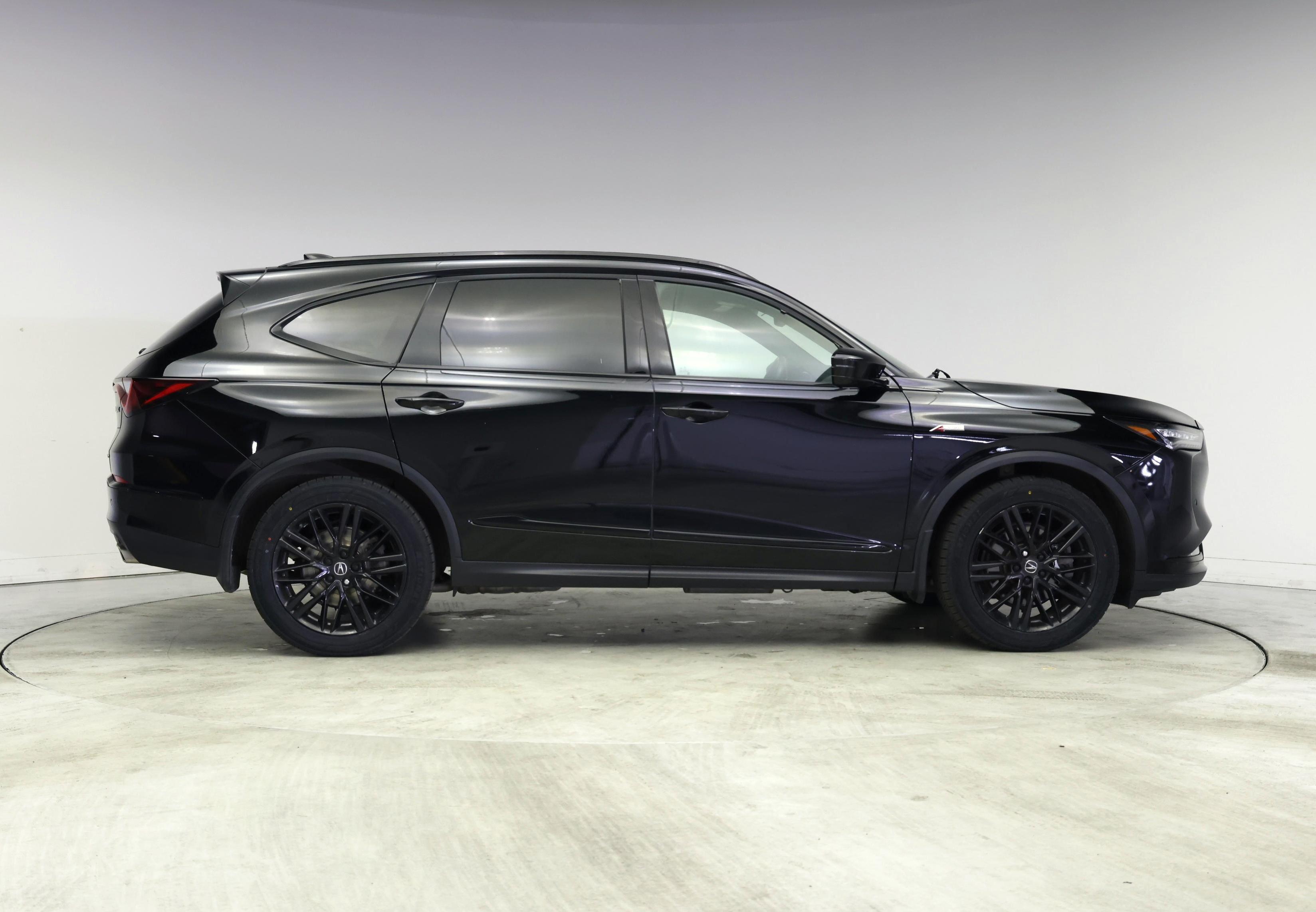 Thumbnail: 2022 Acura MDX - 7