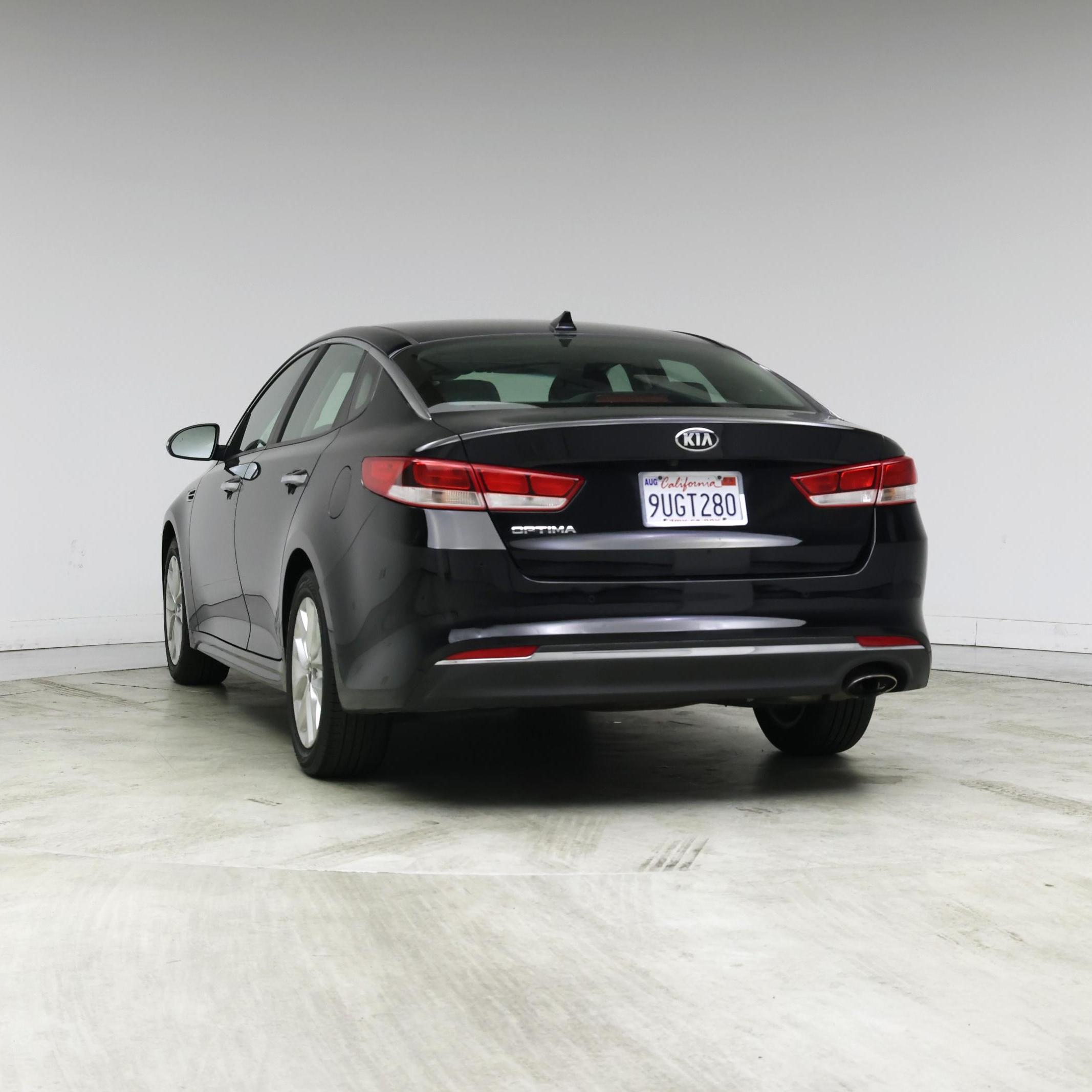Thumbnail: 2018 Kia Optima - 6