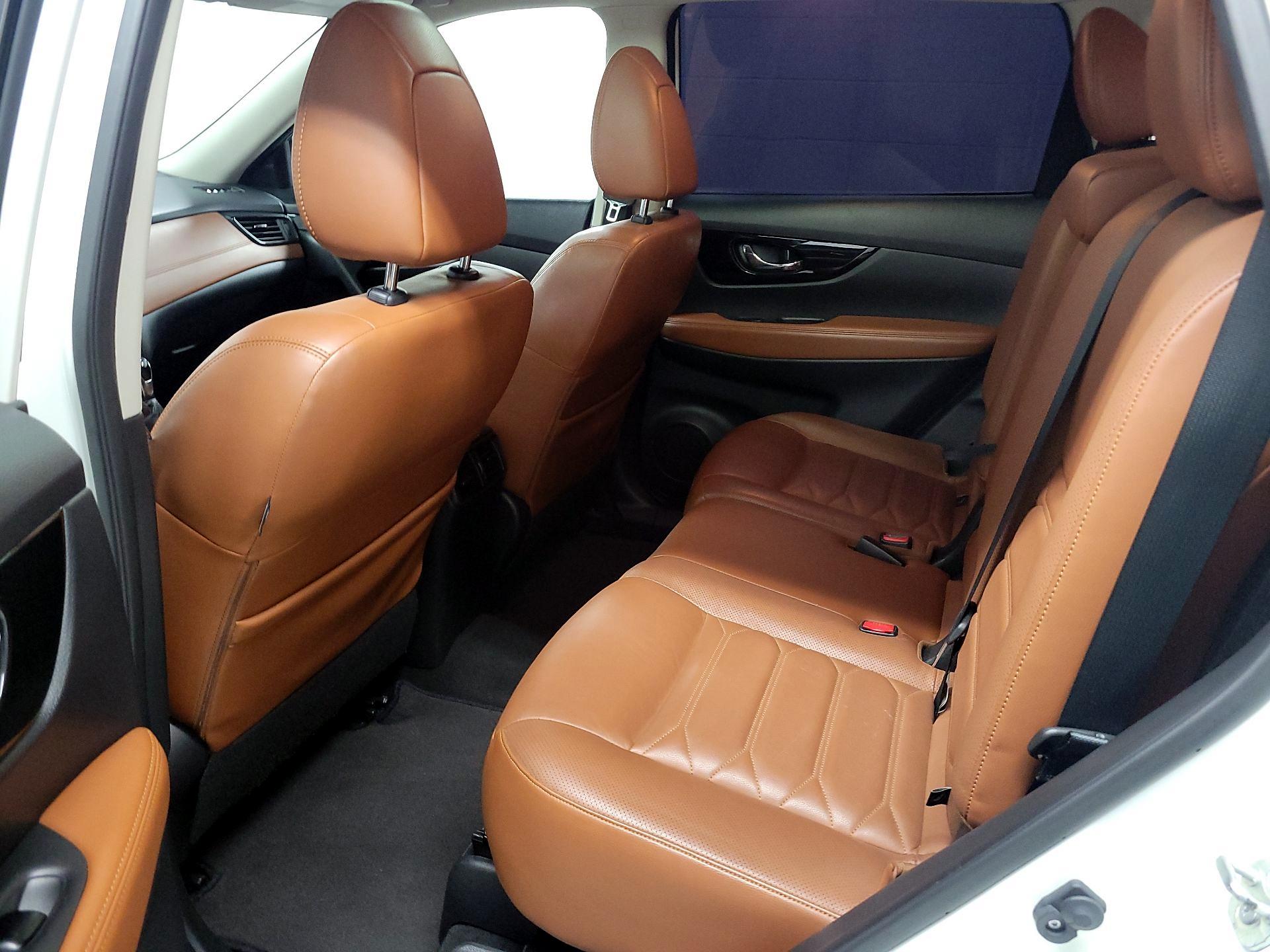 Thumbnail: 2018 Nissan Rogue - 18