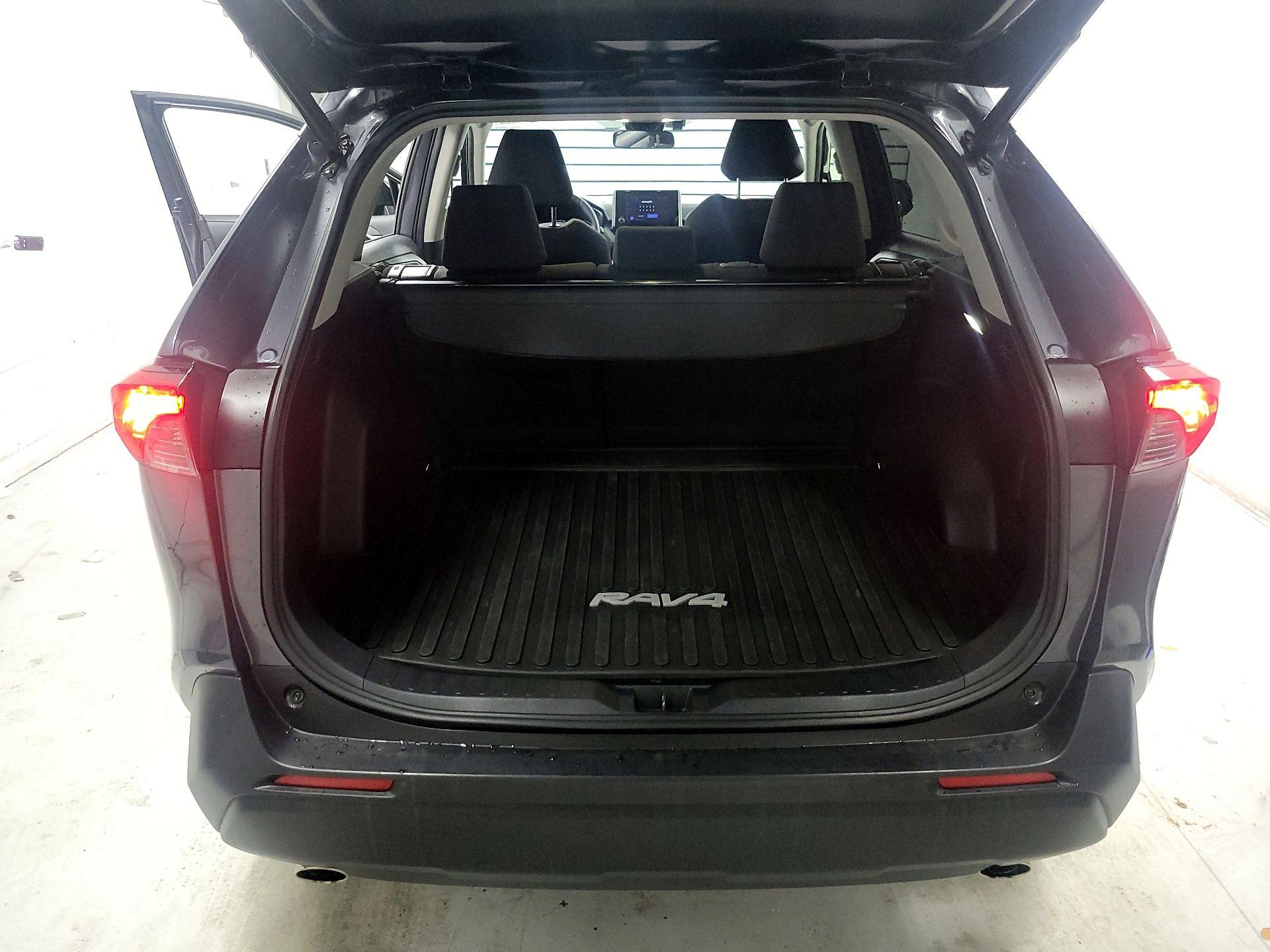 Thumbnail: 2023 Toyota RAV4 - 18