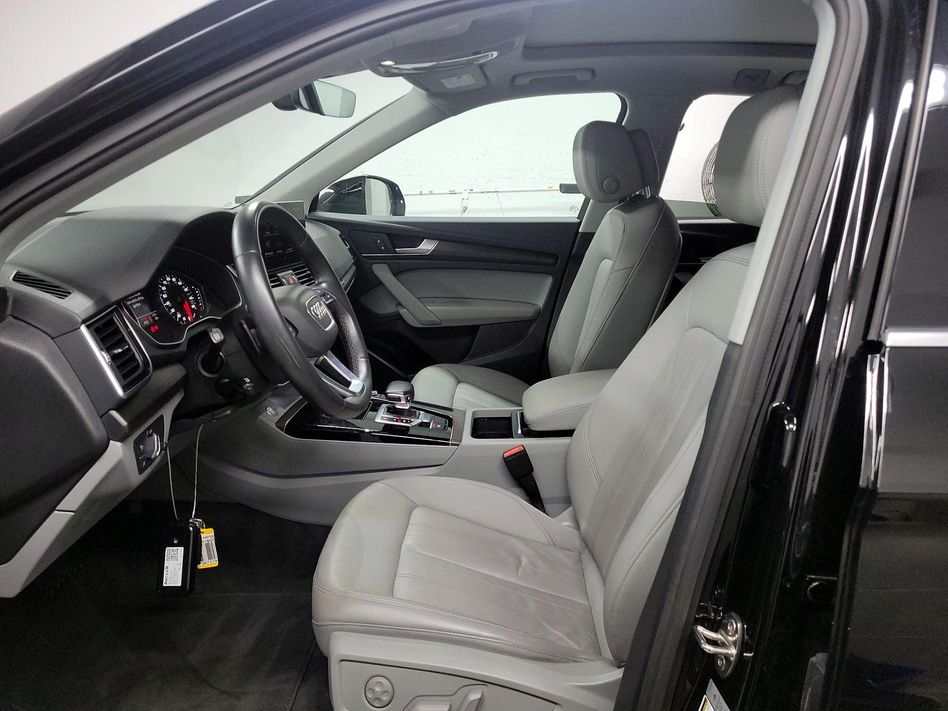 Thumbnail: 2022 Audi Q5 - 11