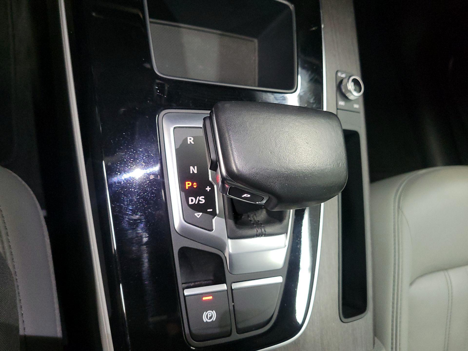 Thumbnail: 2022 Audi Q5 - 16