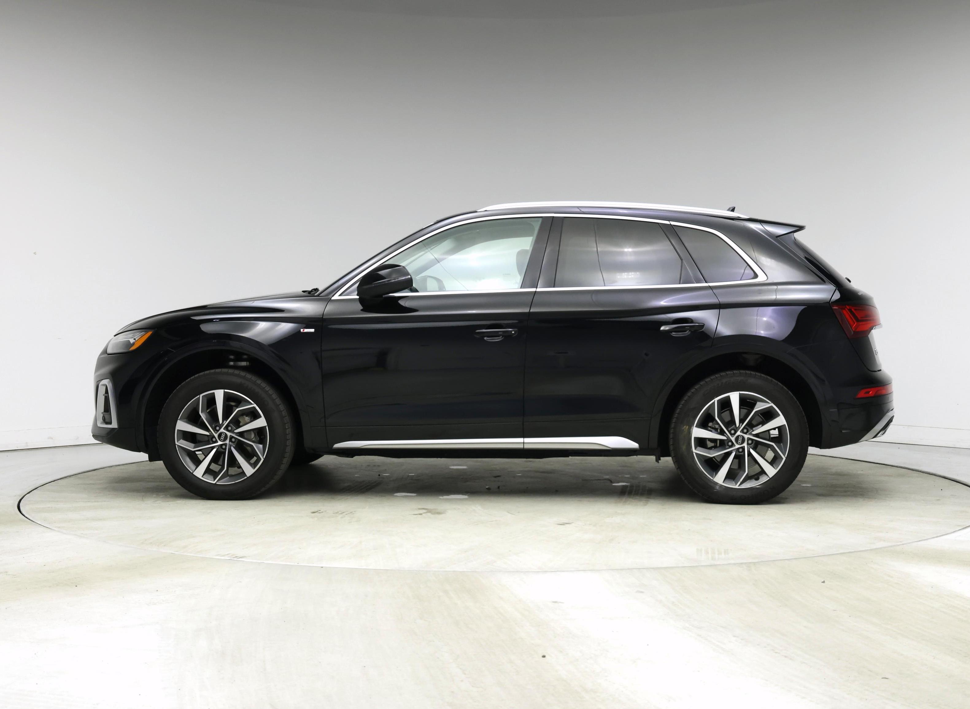 Thumbnail: 2022 Audi Q5 - 3