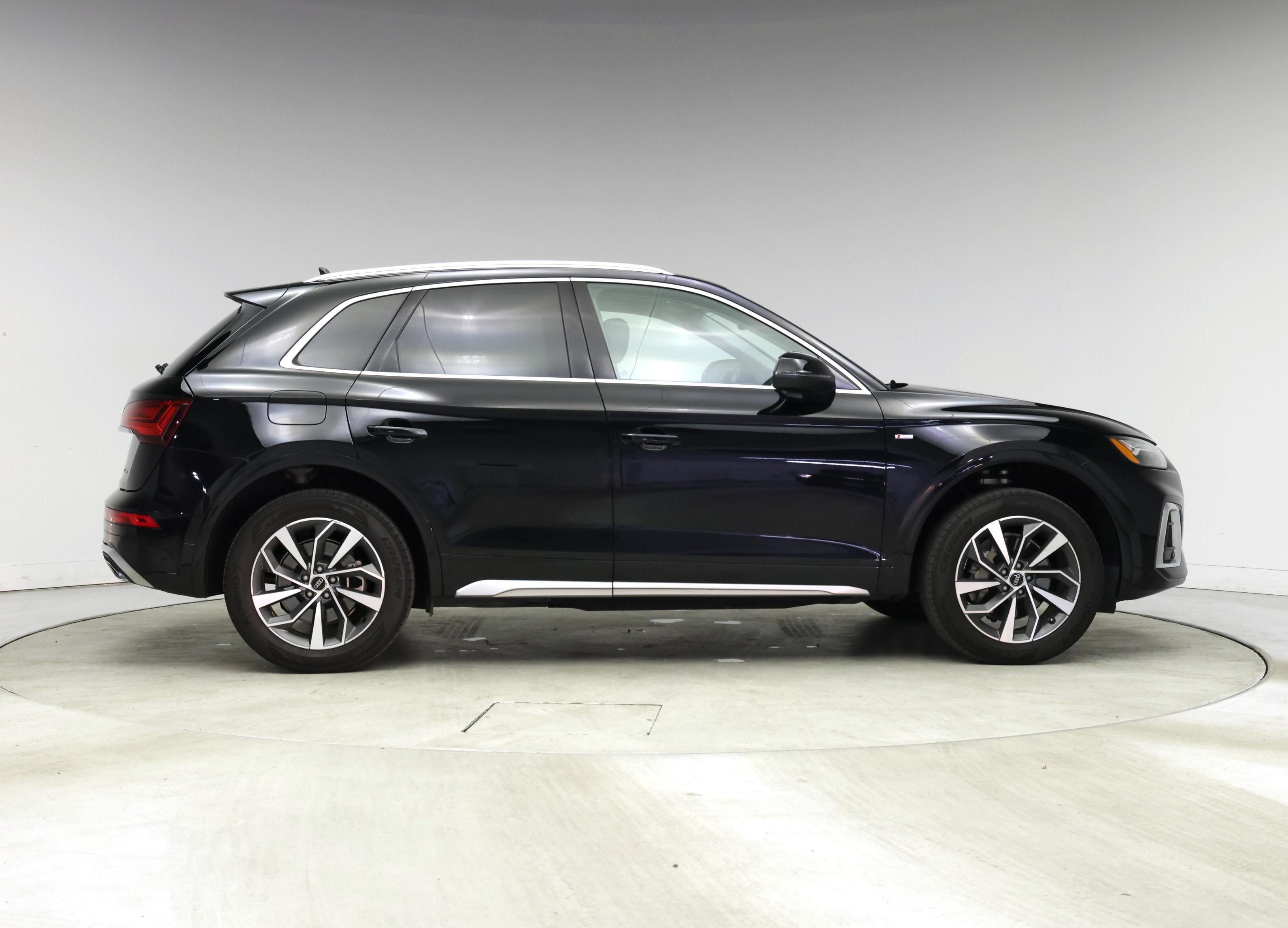 Thumbnail: 2022 Audi Q5 - 7