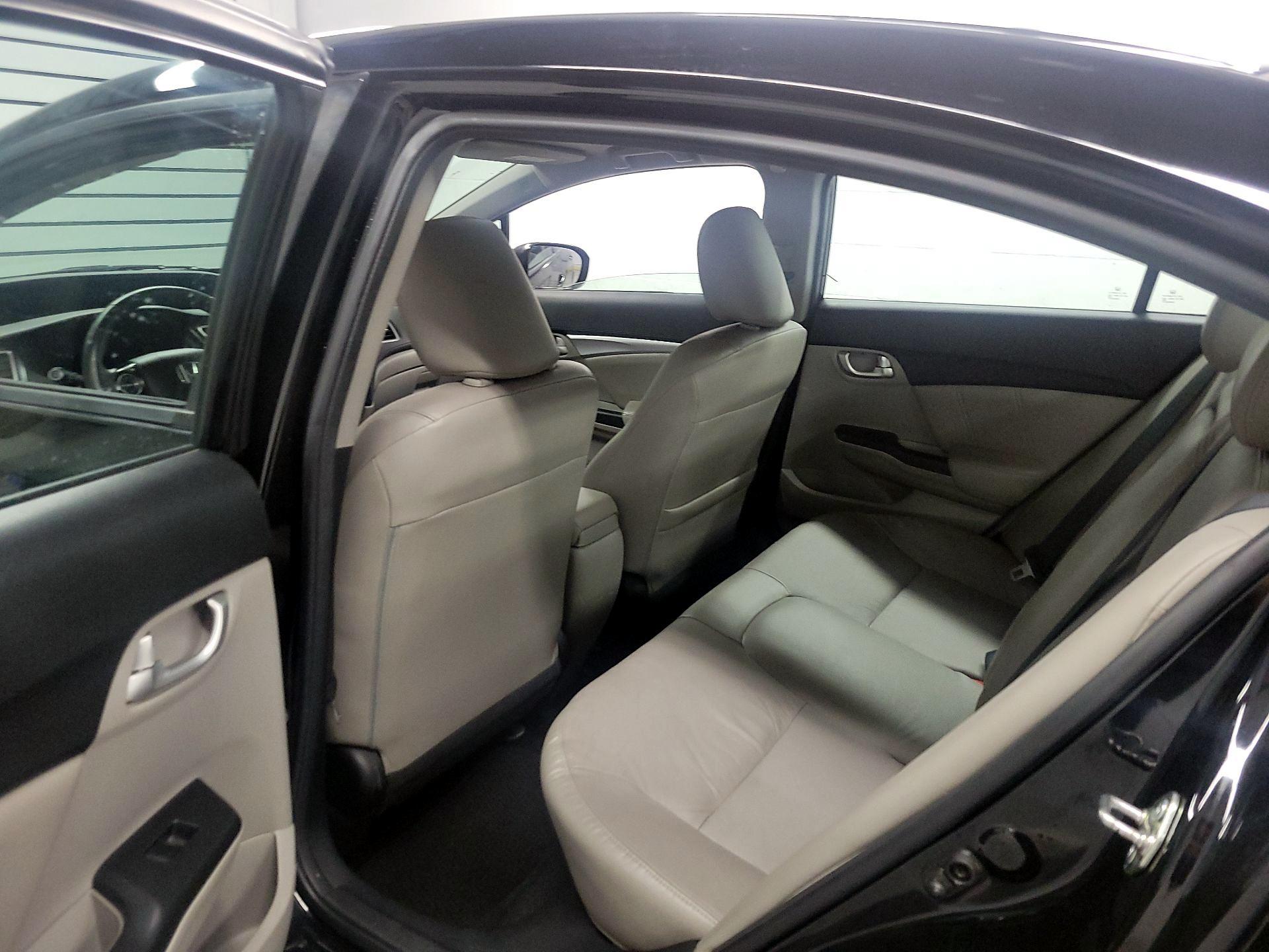 Thumbnail: 2014 Honda Civic - 18