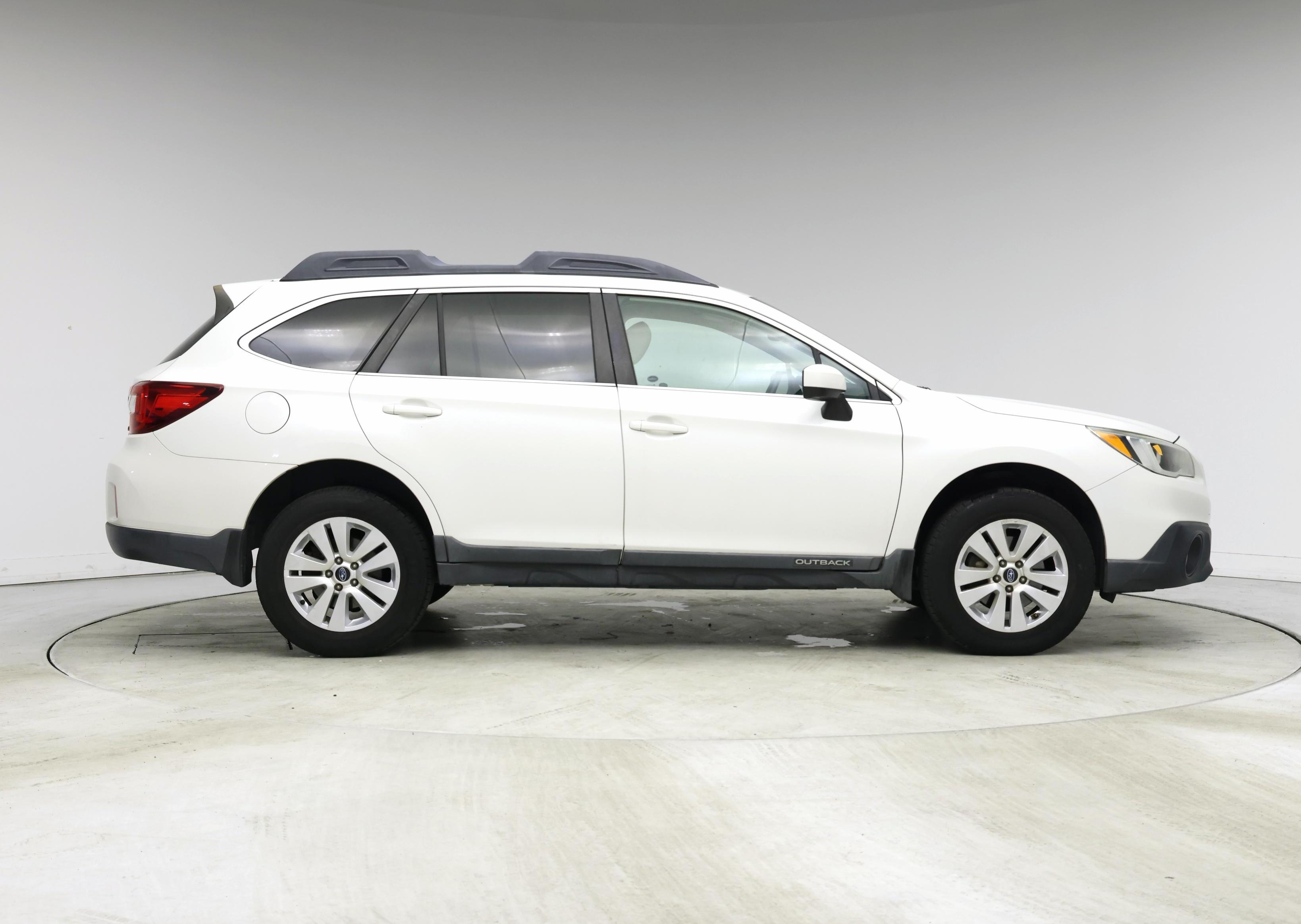 Thumbnail: 2015 Subaru Outback - 7
